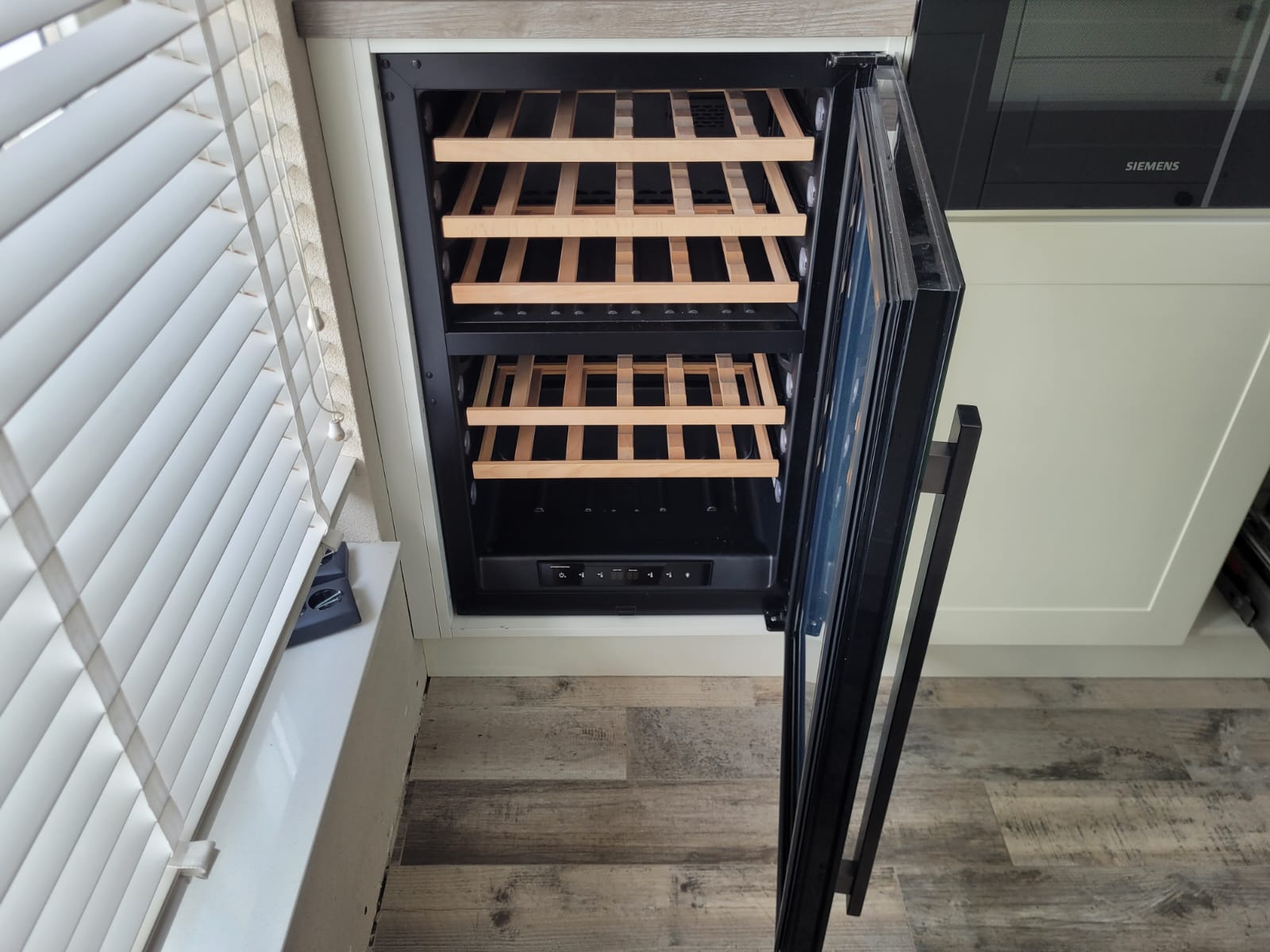01266 - Landelijk witte keuken