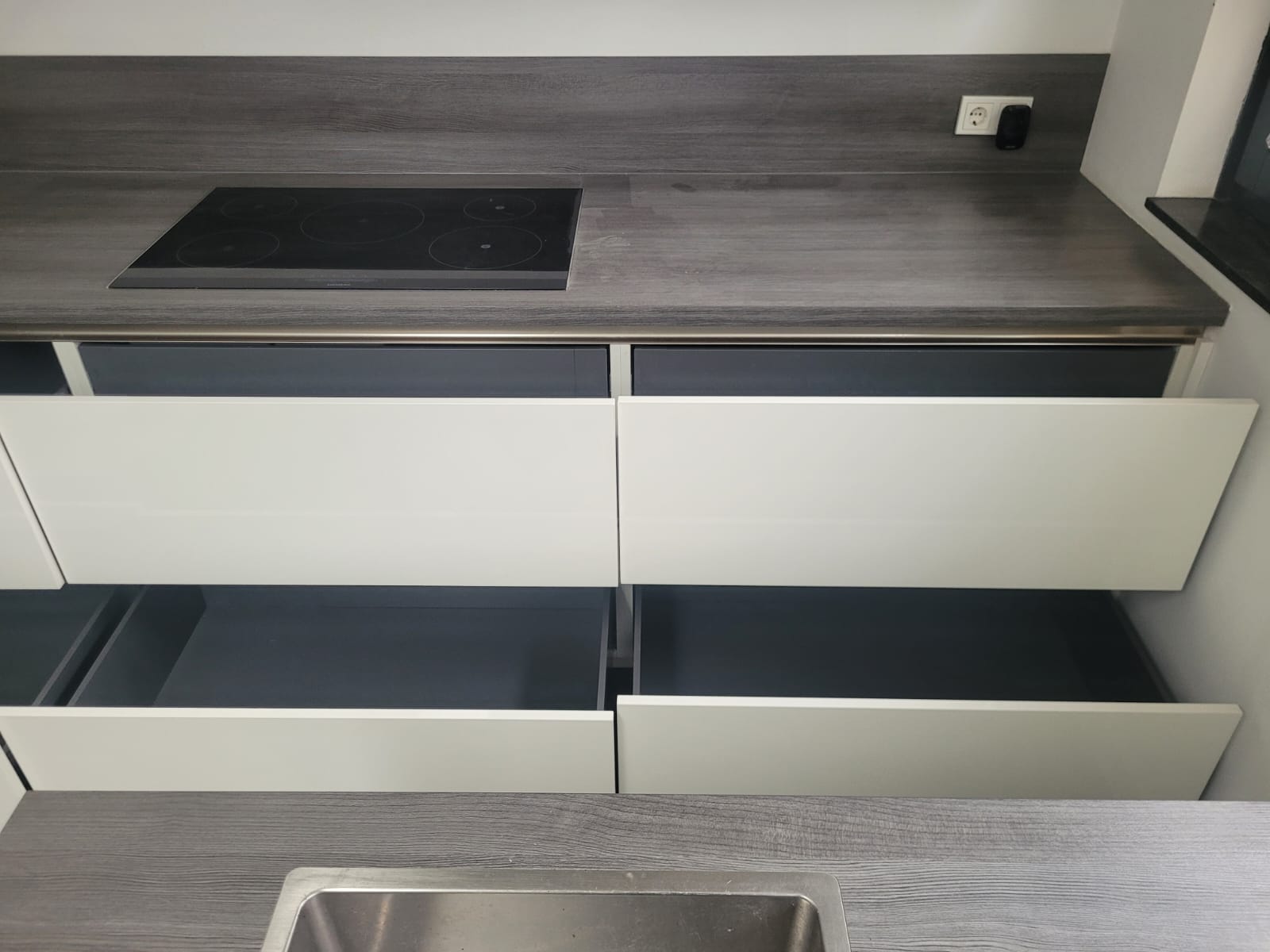 01486 - Moderne schiereiland keuken