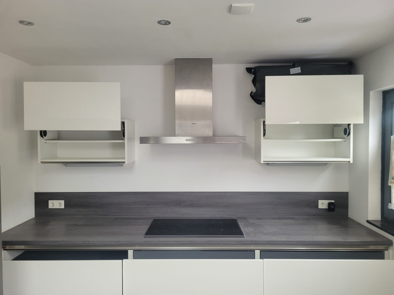 01486 - Moderne schiereiland keuken