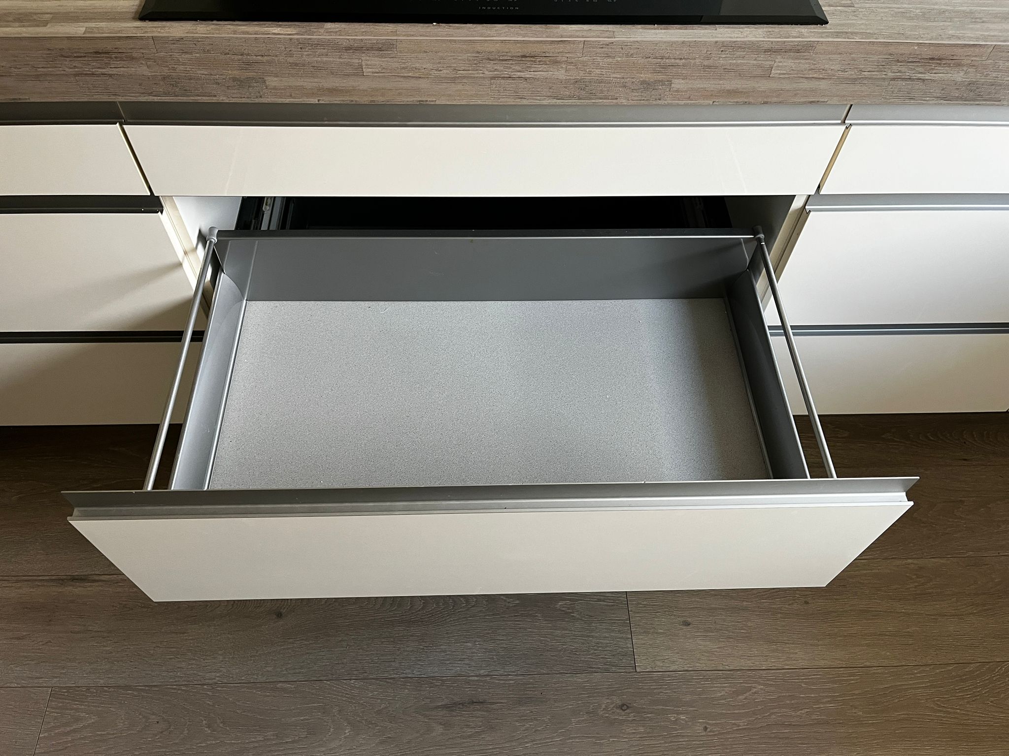 01943 - Moderne hoekkeuken