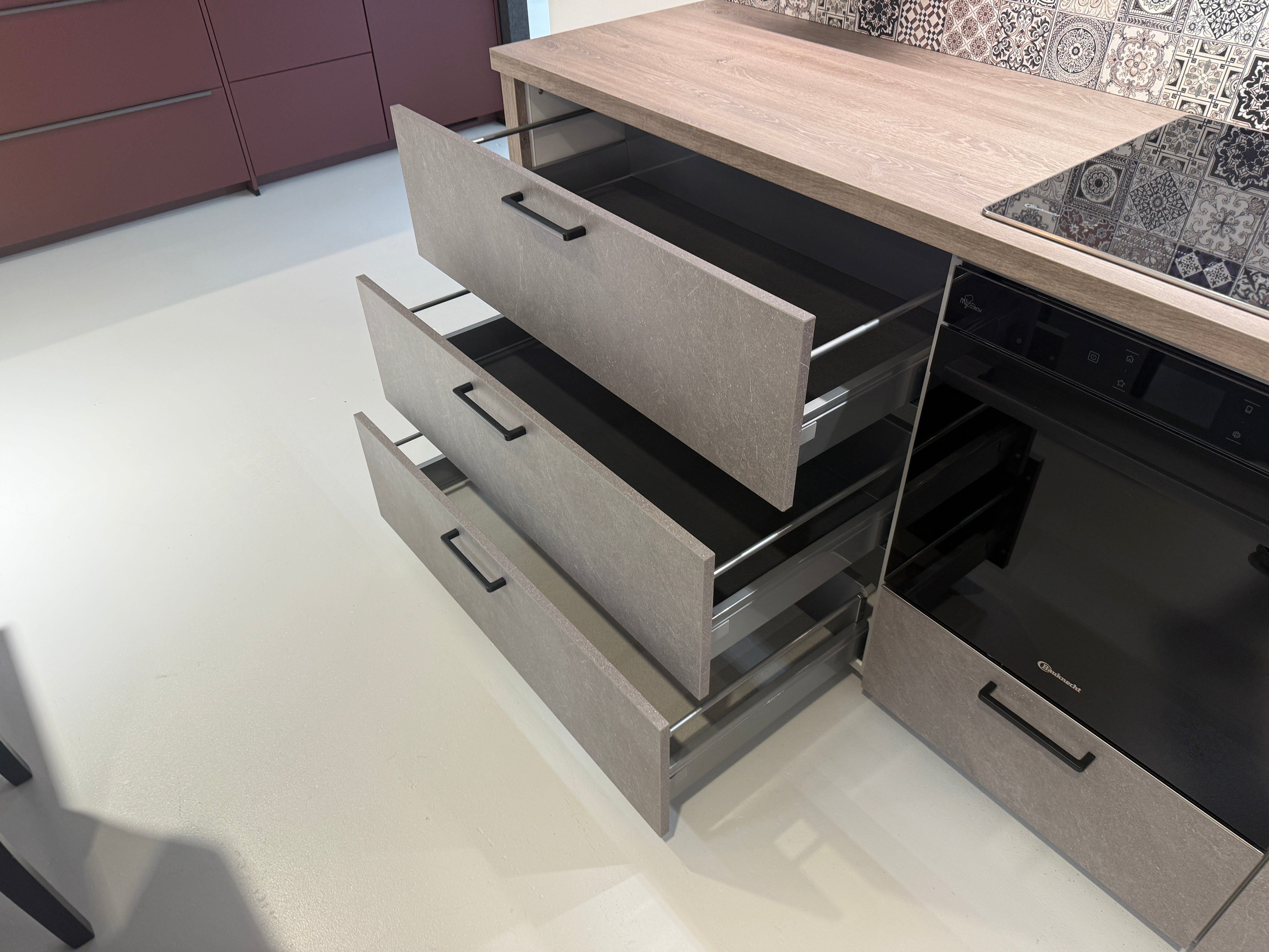 02374 - Grijze Nobilia keuken