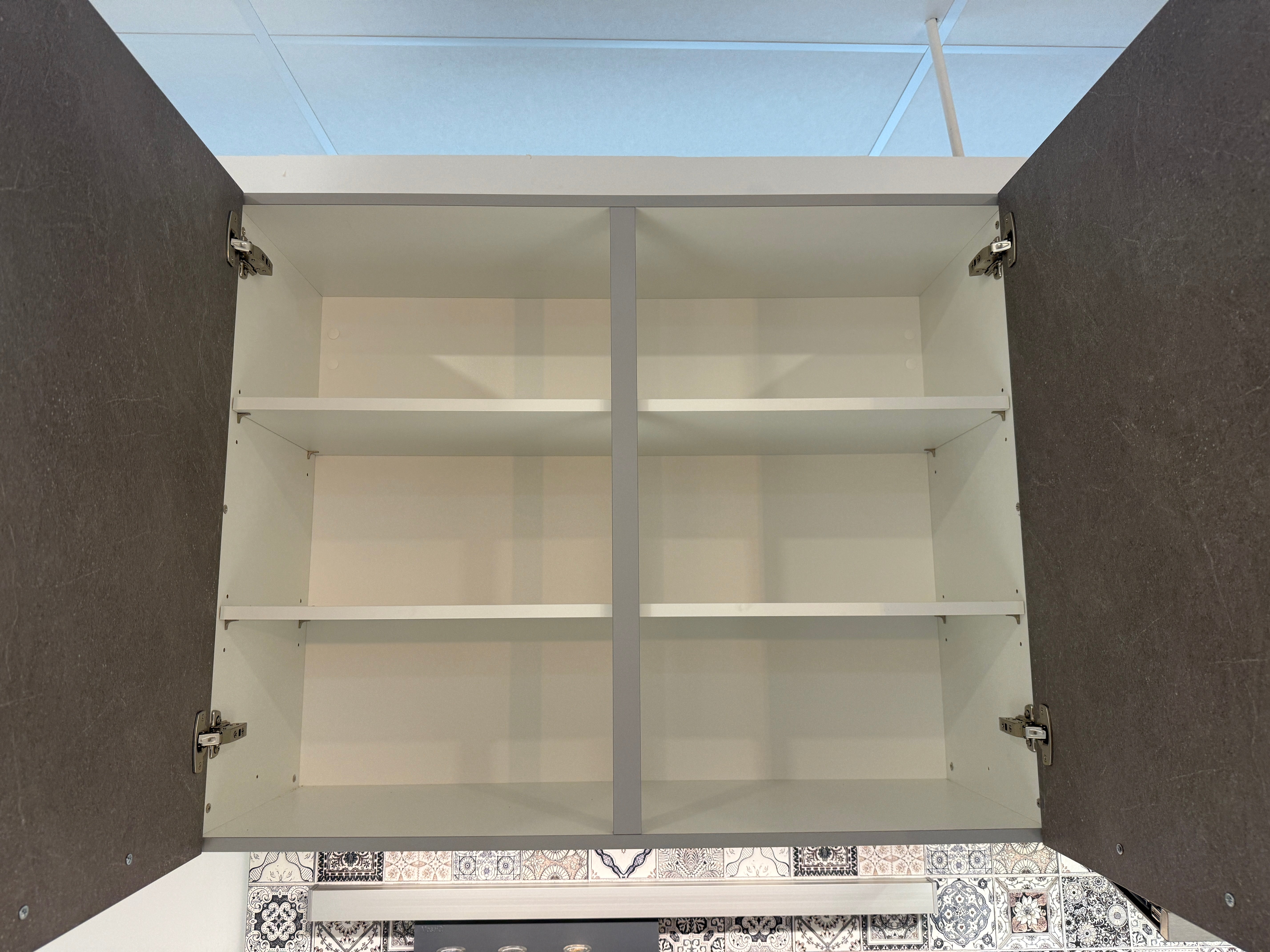 02374 - Grijze Nobilia keuken