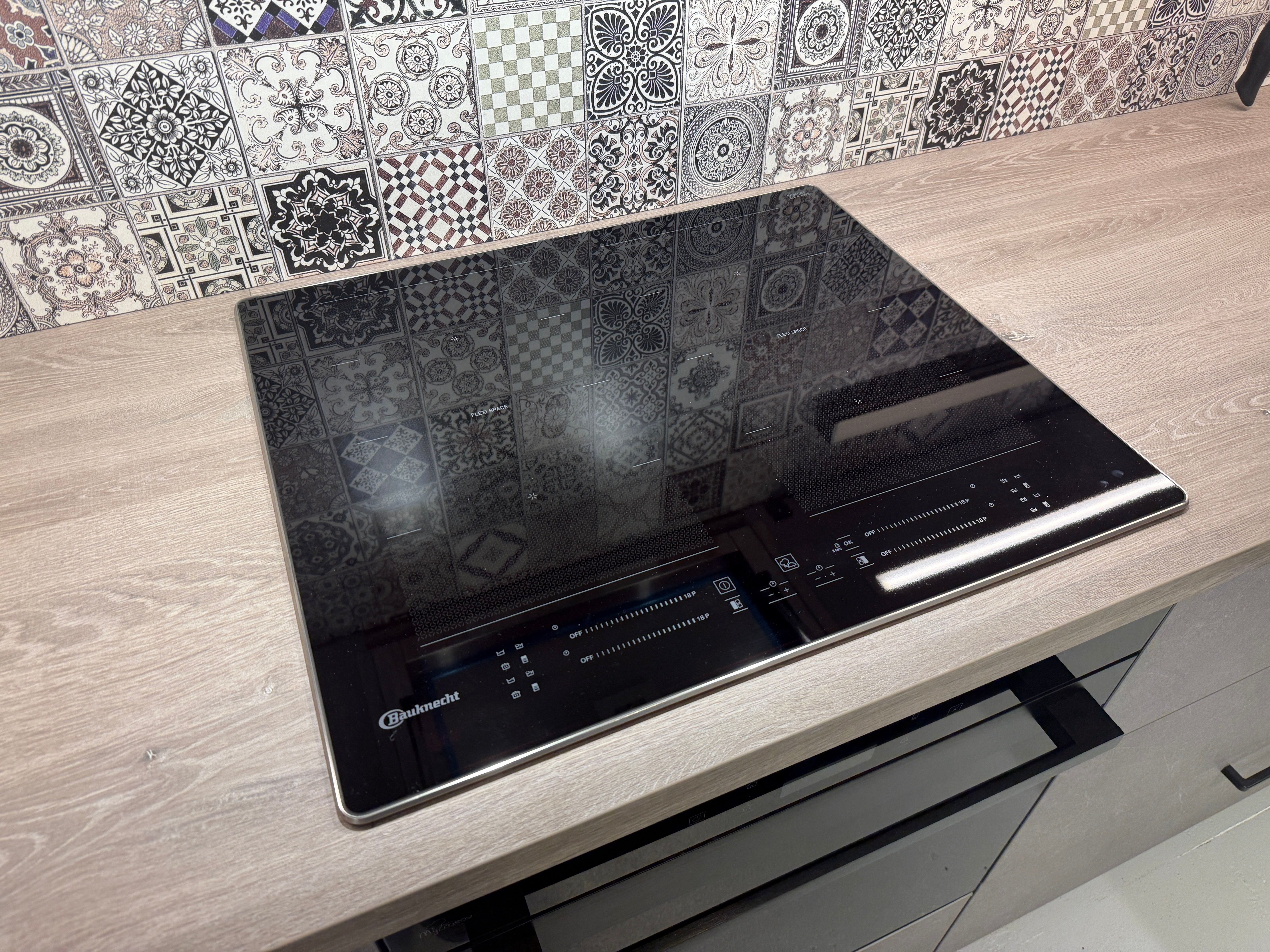 02374 - Grijze Nobilia keuken