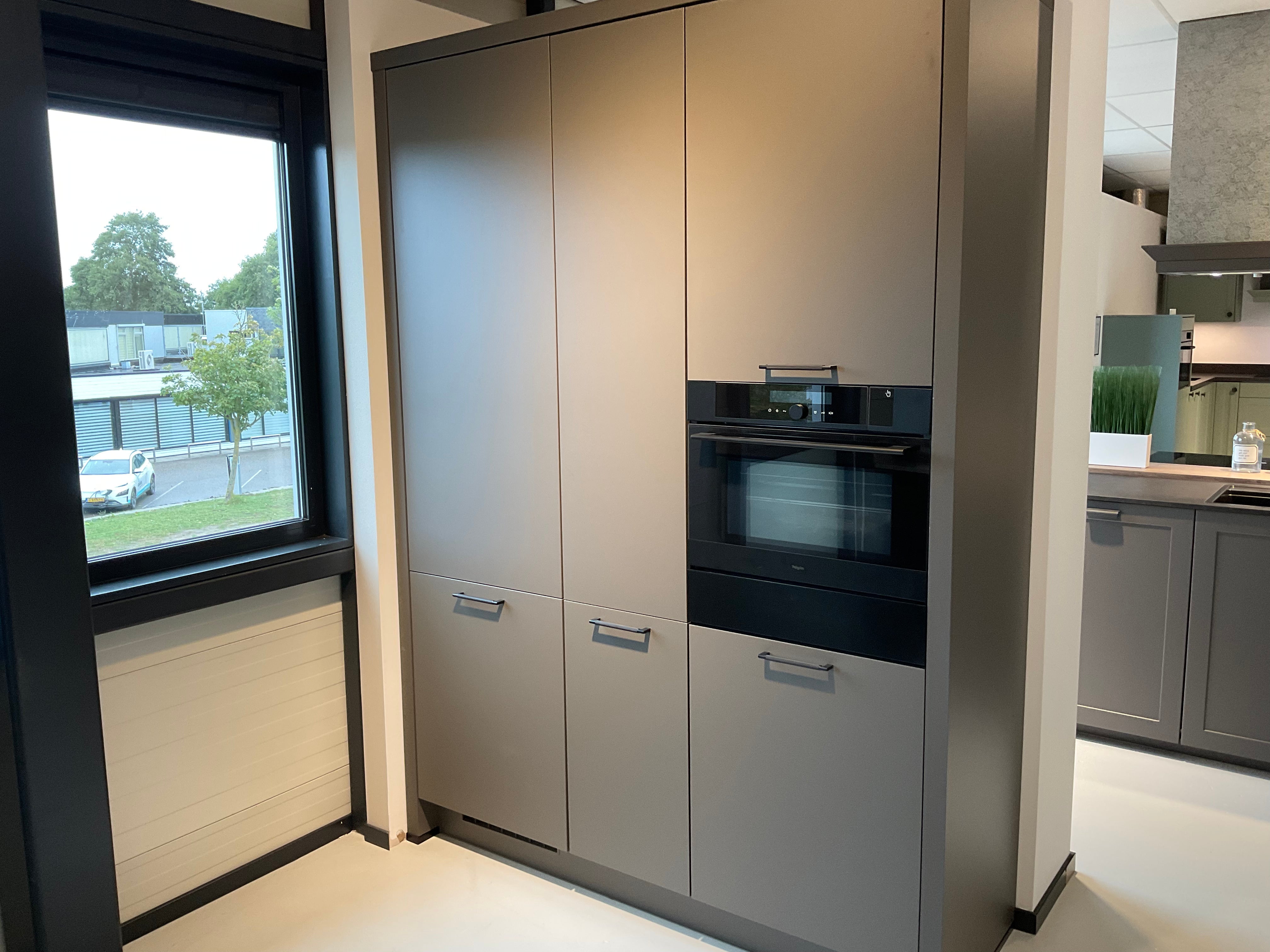 02398 - Moderne schiereiland keuken