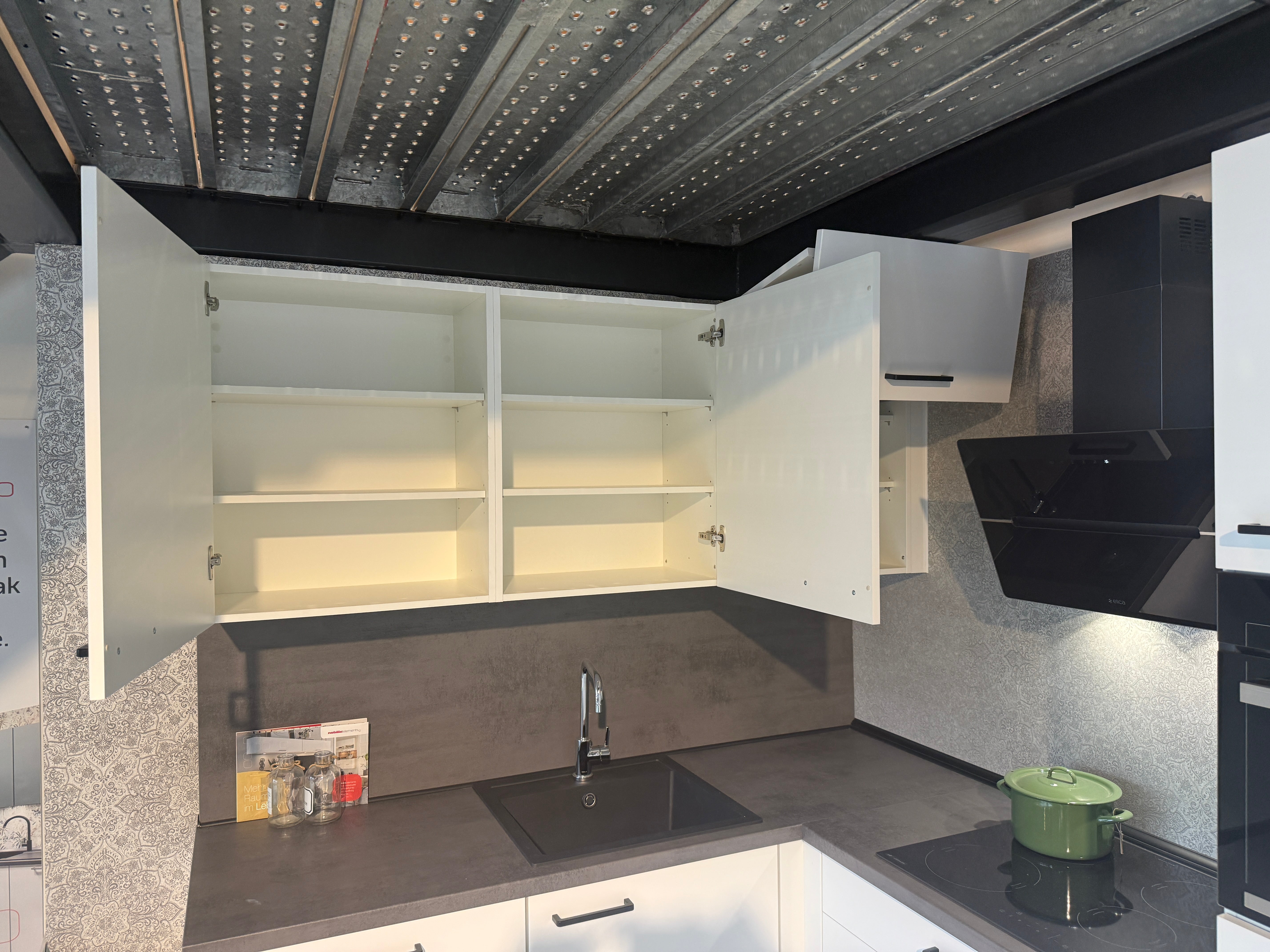 02386 - Witte hoekkeuken