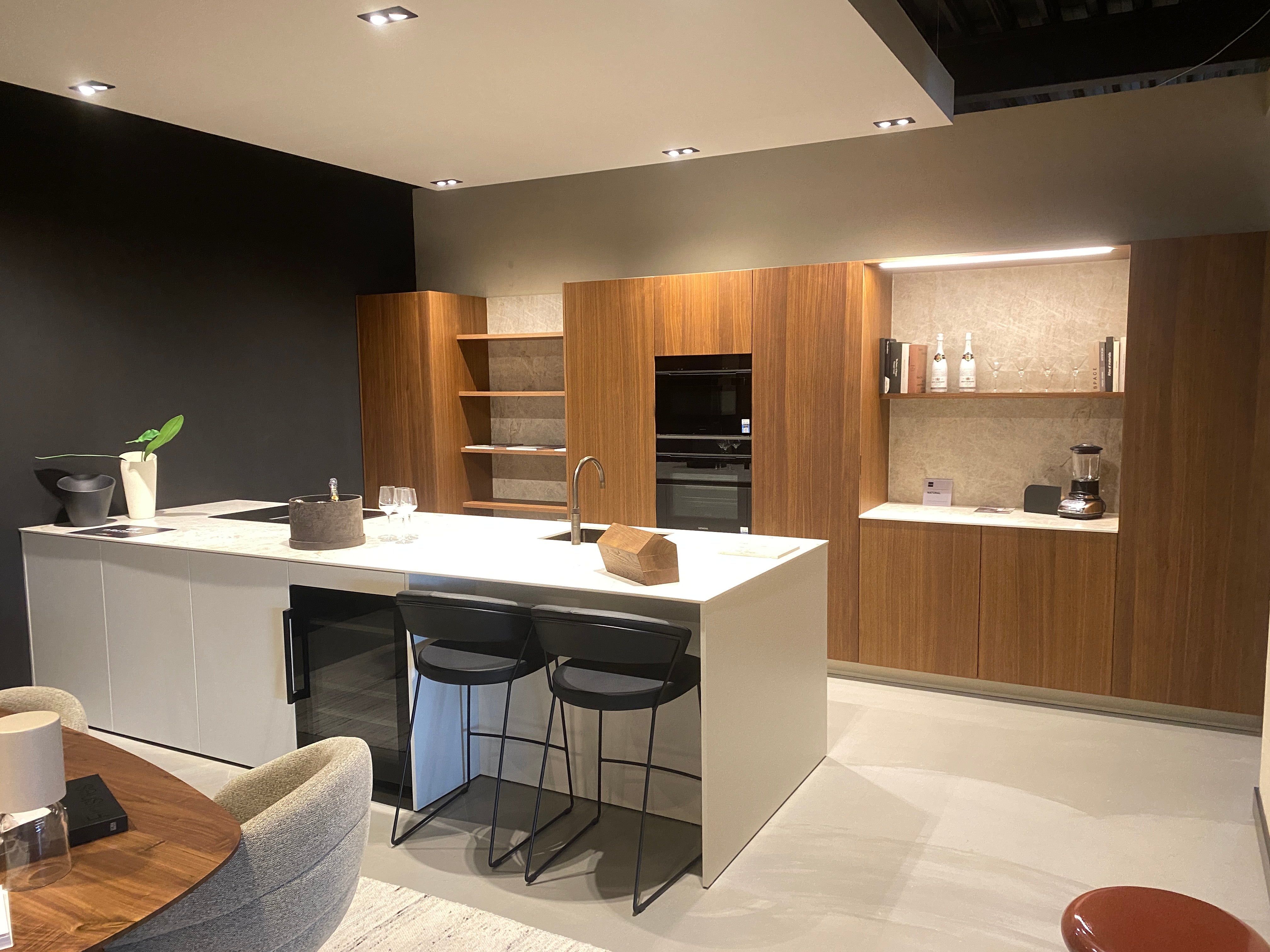 02448 - Eiken fineer eilandkeuken