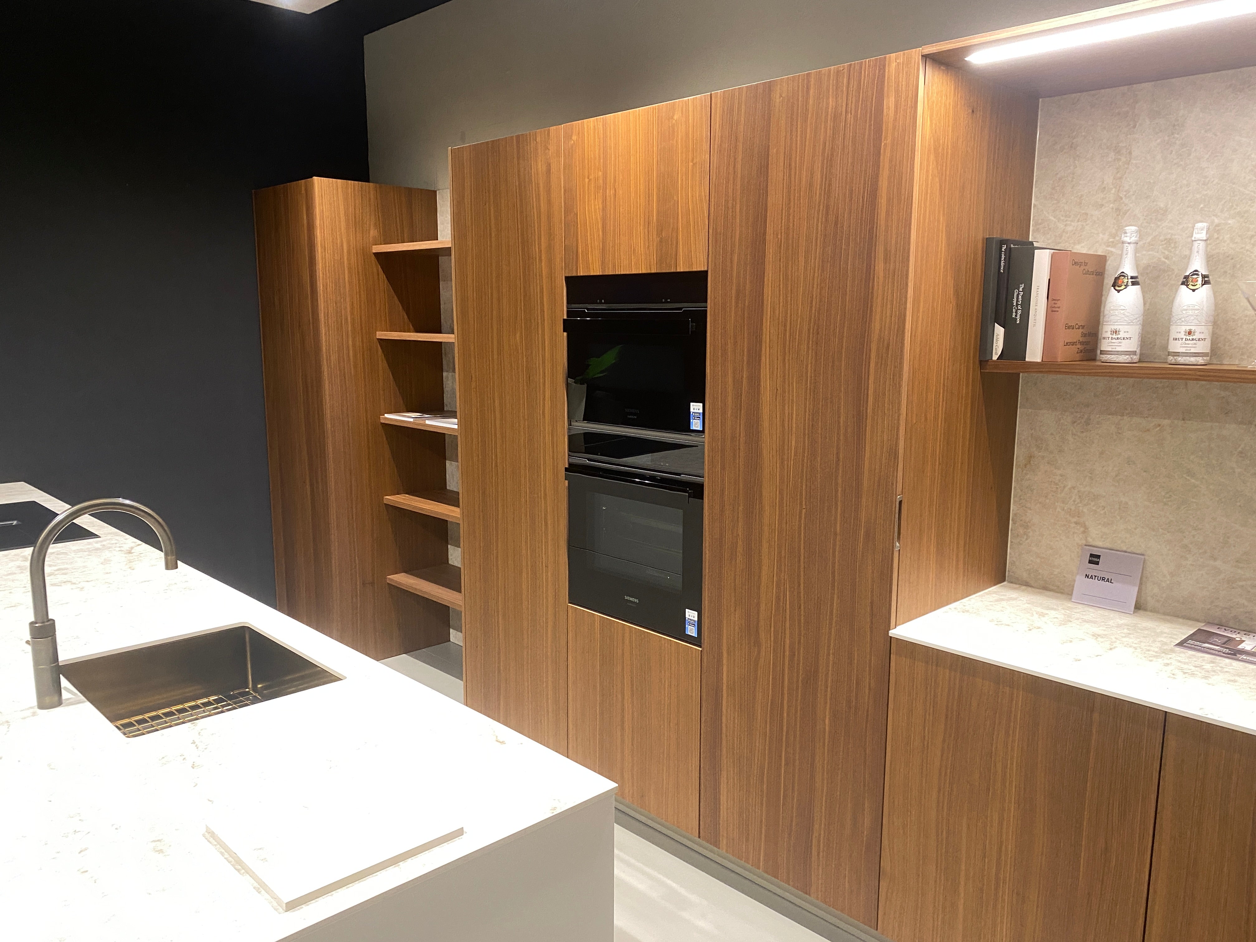 02448 - Eiken fineer eilandkeuken