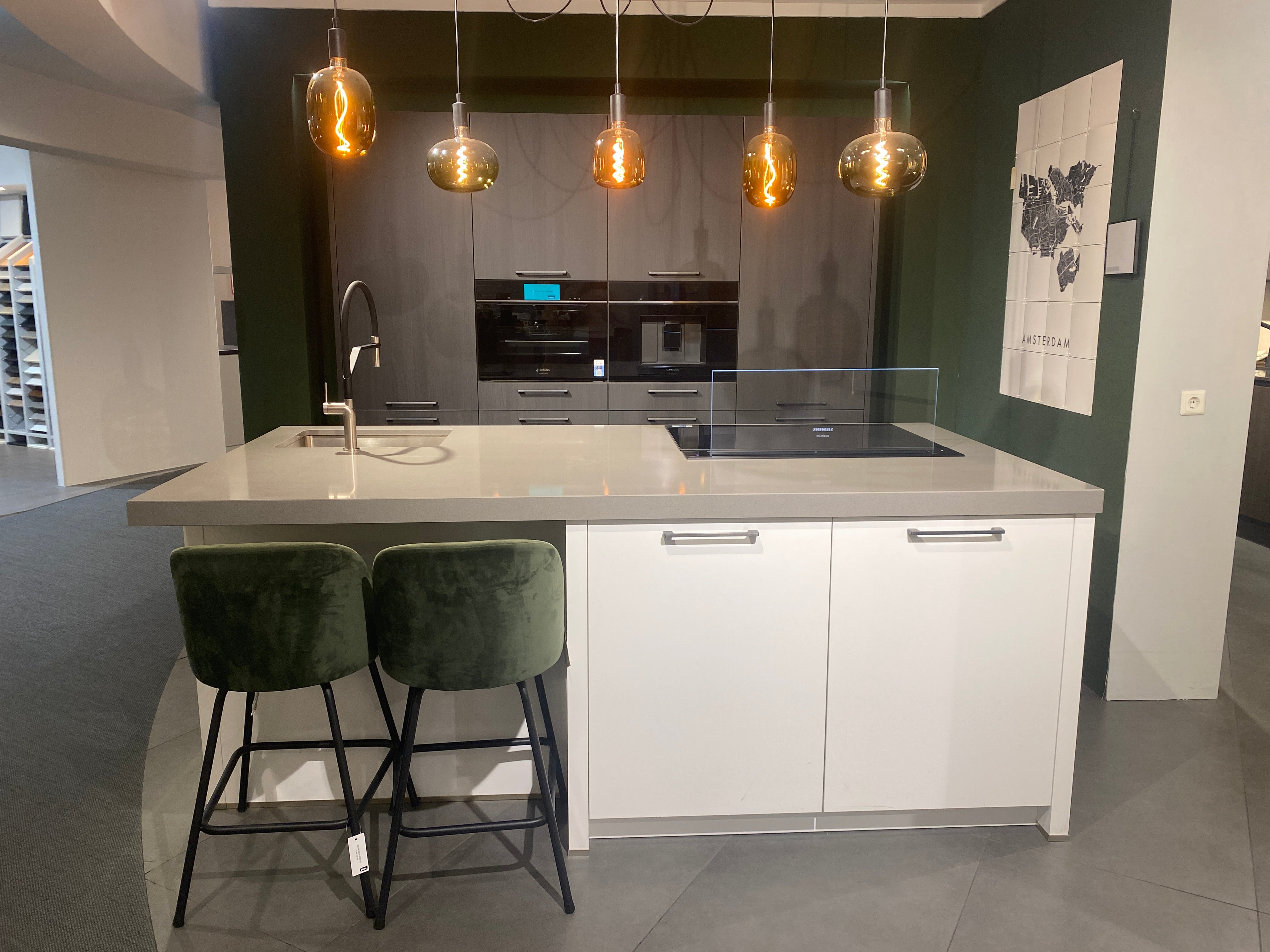 02516 - Häcker systemat eilandkeuken