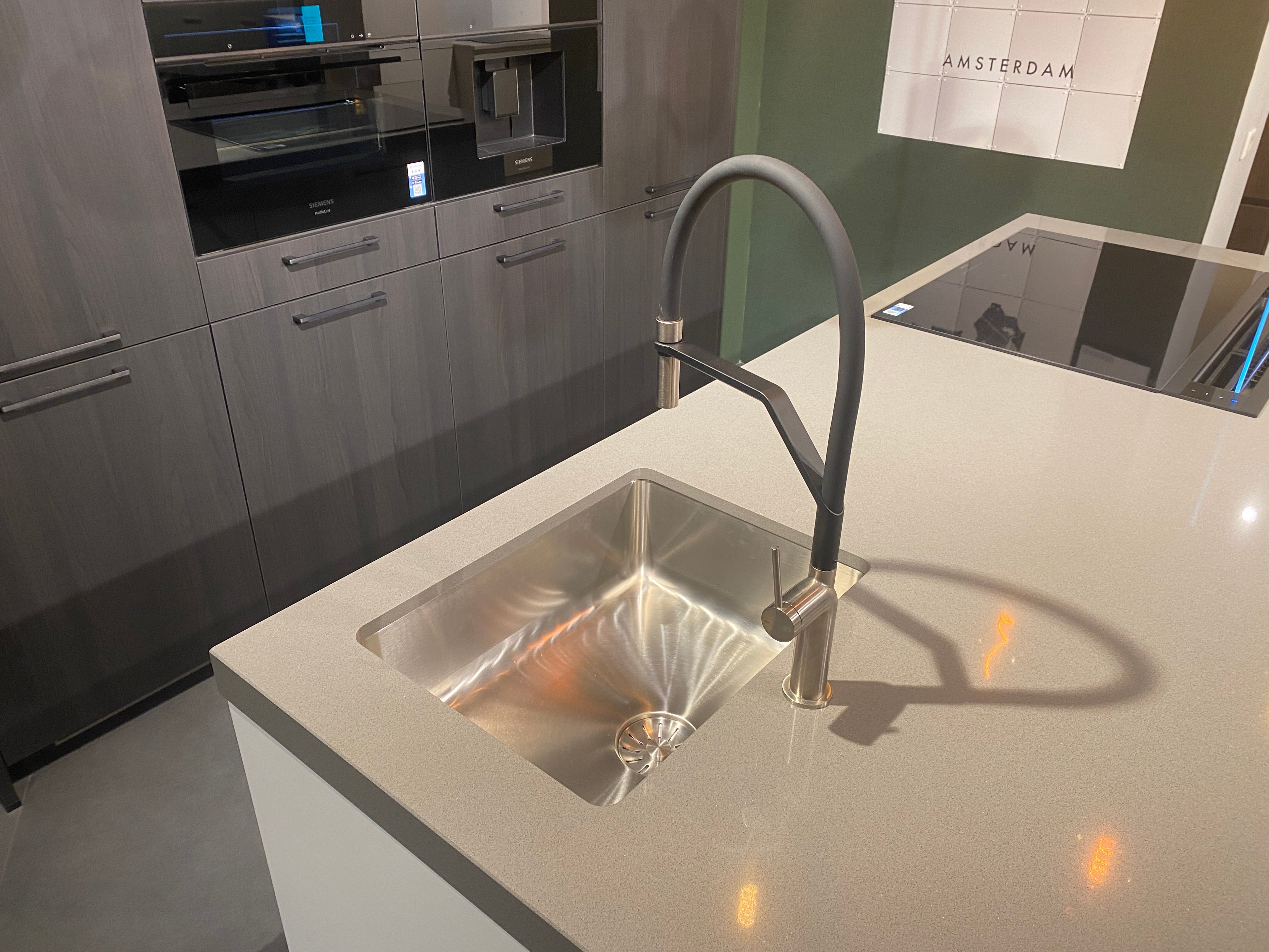 02516 - Häcker systemat eilandkeuken