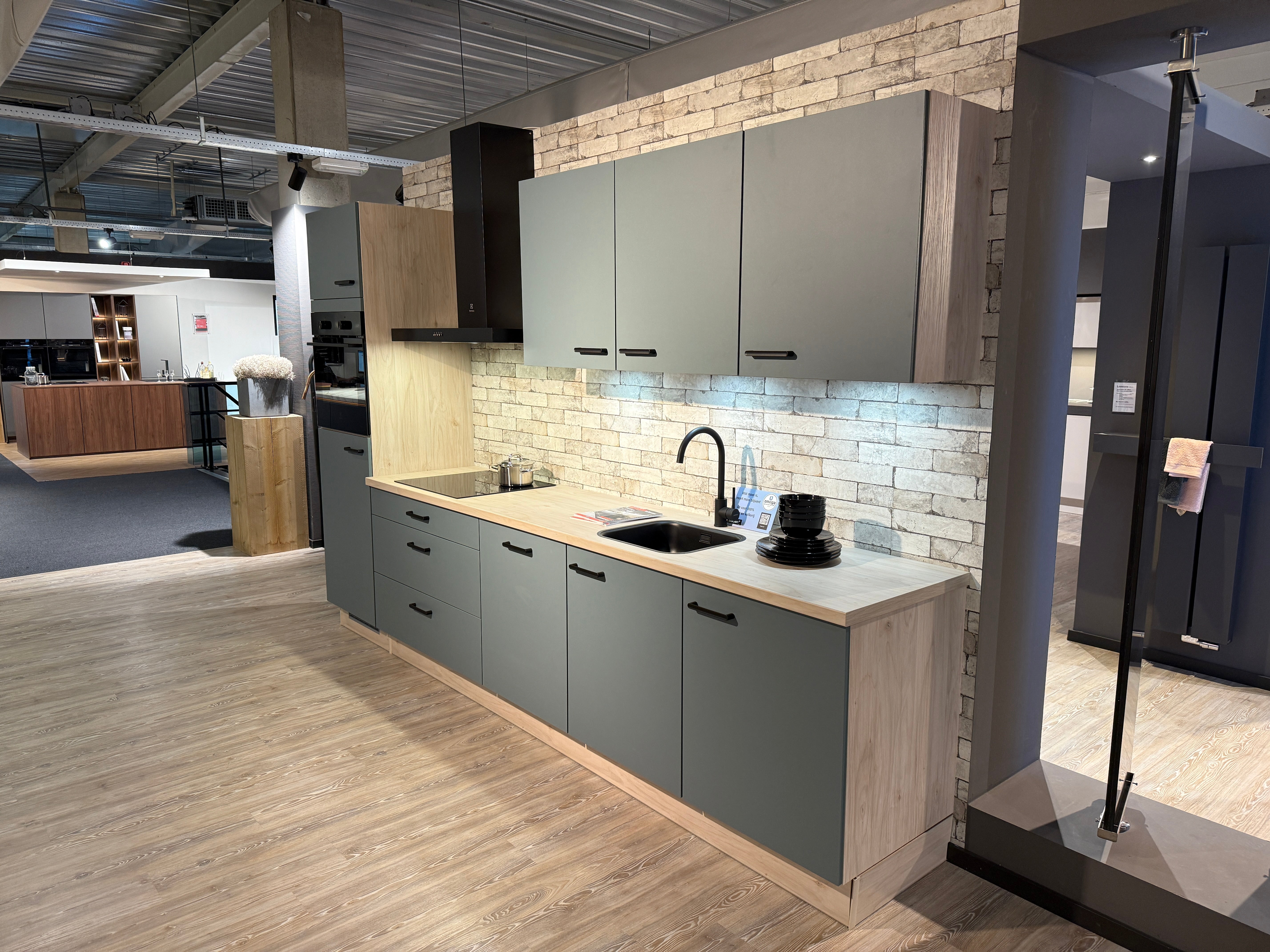 02592 - Impuls recht grijze keuken