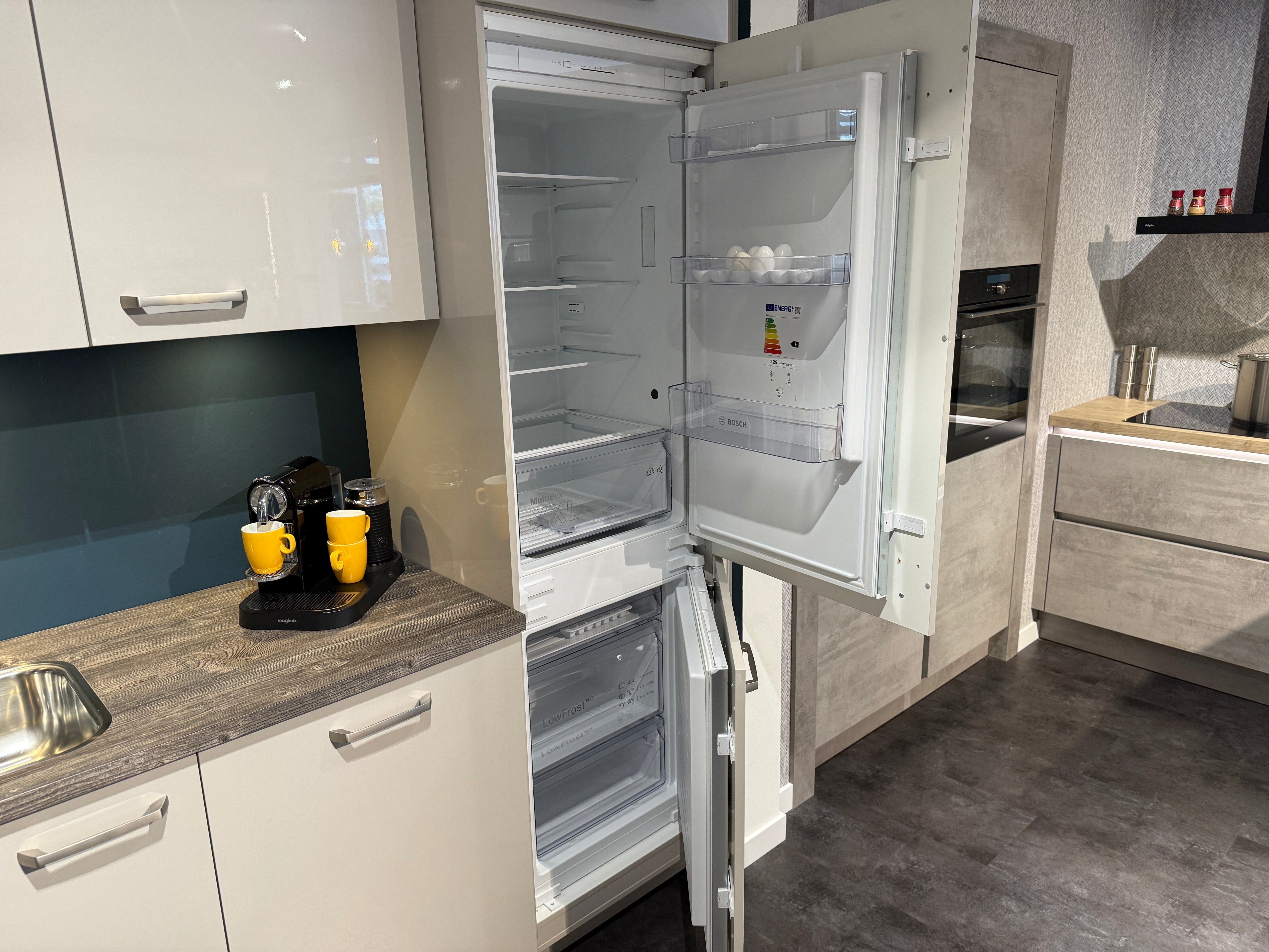 02556 - Hoogglans witte hoekkeuken