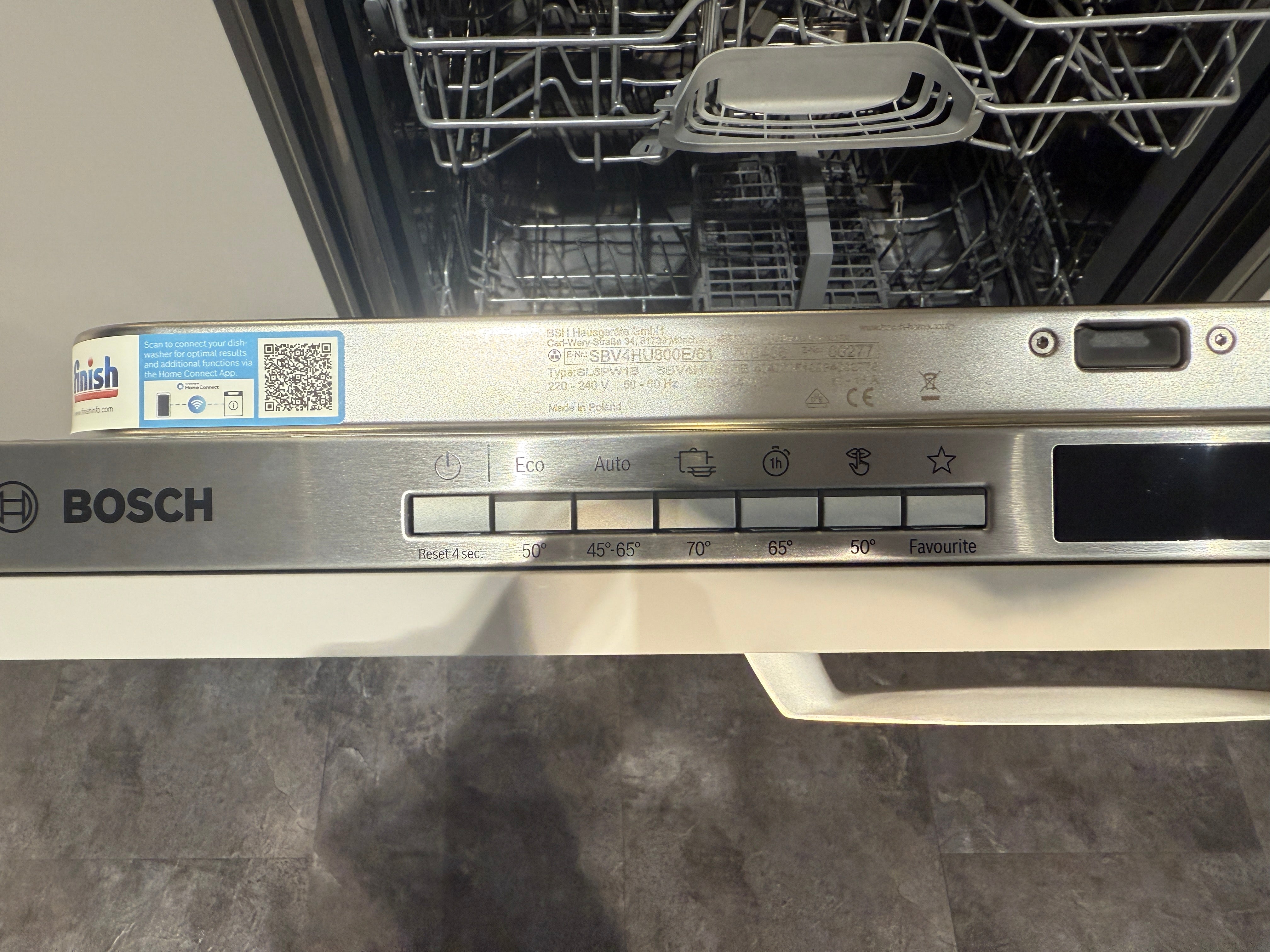 02556 - Hoogglans witte hoekkeuken