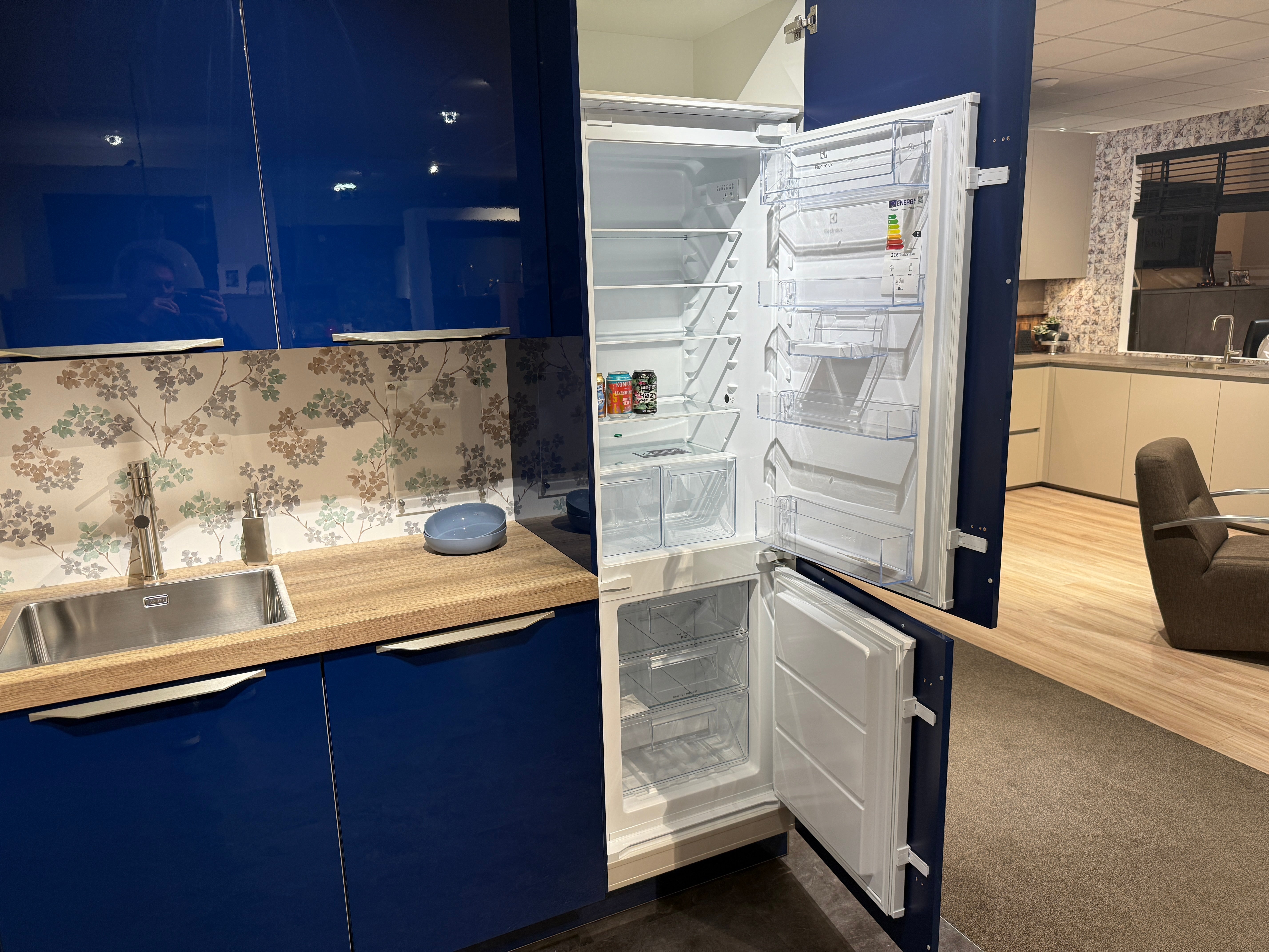 02558 - Nachtblauwe hoekkeuken