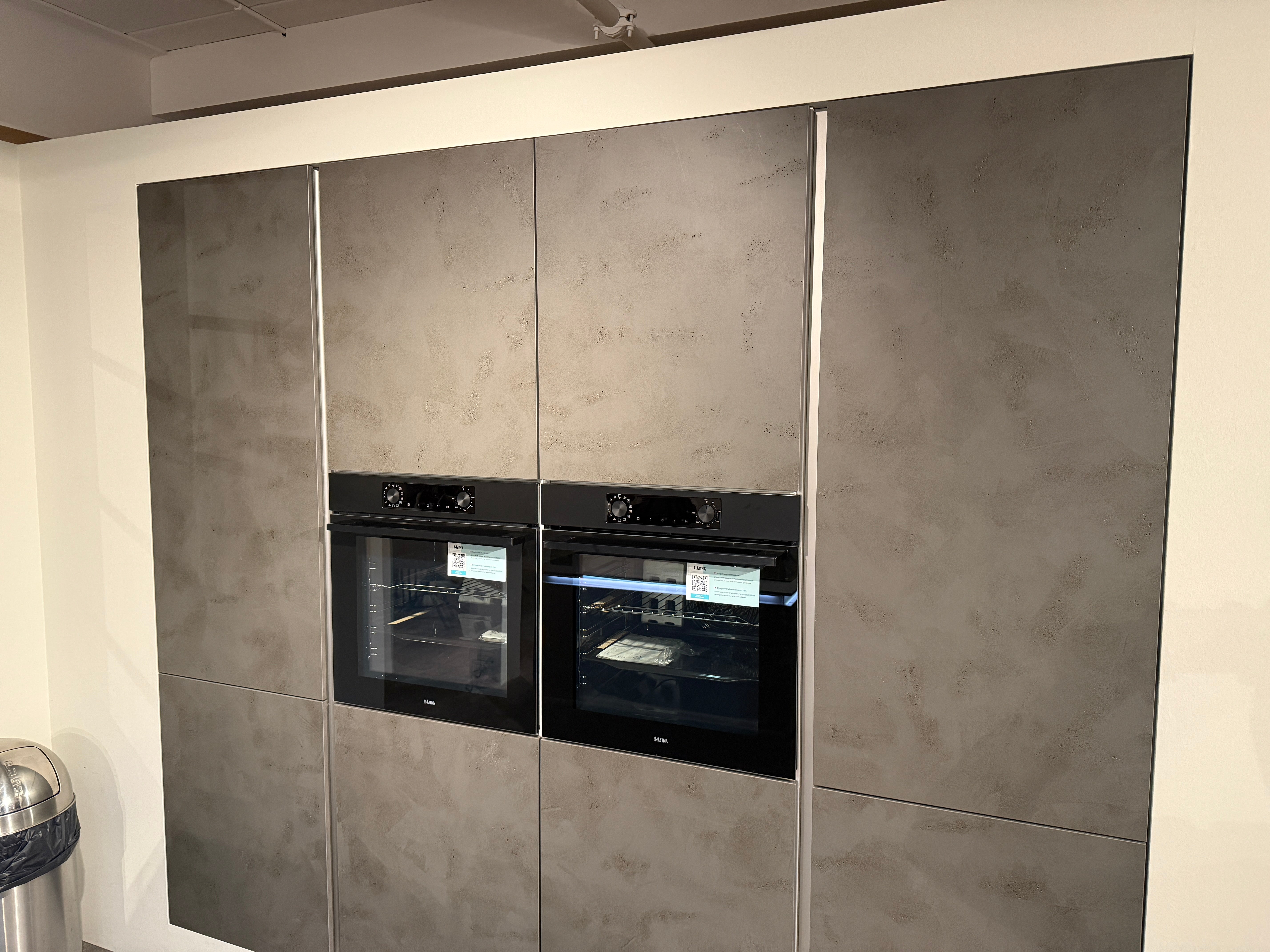 02578 - Moderne betonlook eilandkeuken