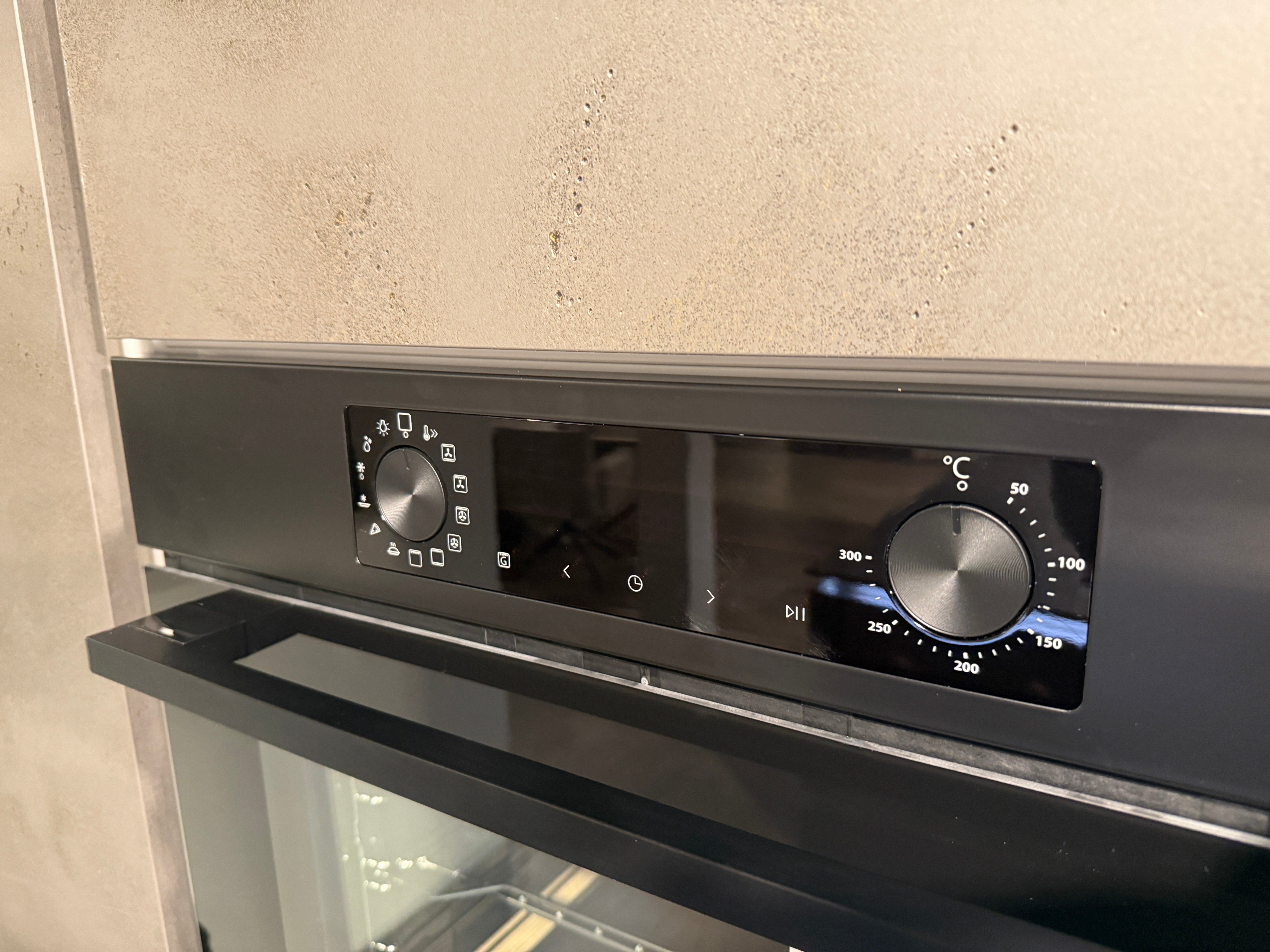 02578 - Moderne betonlook eilandkeuken