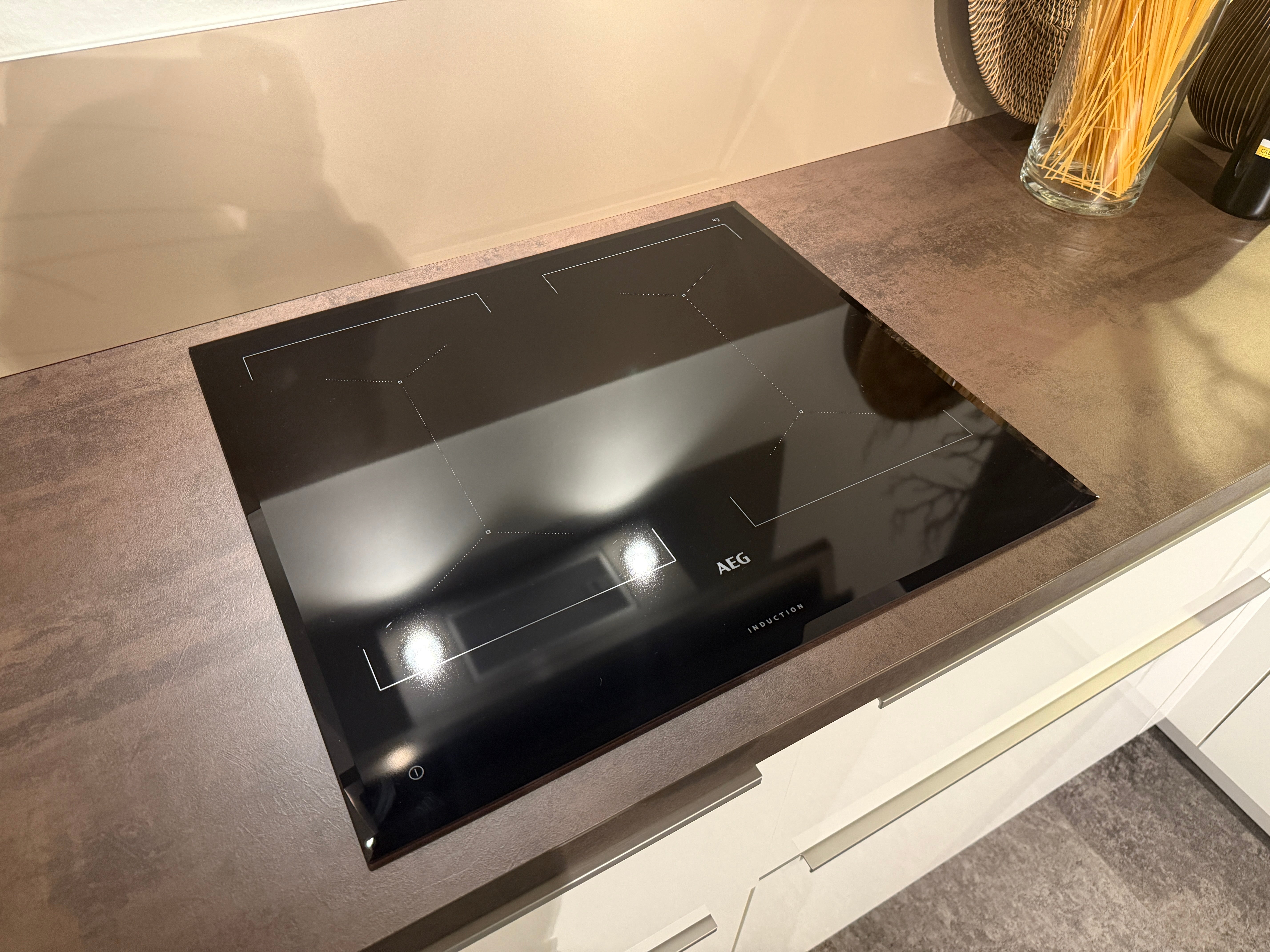 02584 - Nolte hoekkeuken met kastenwand