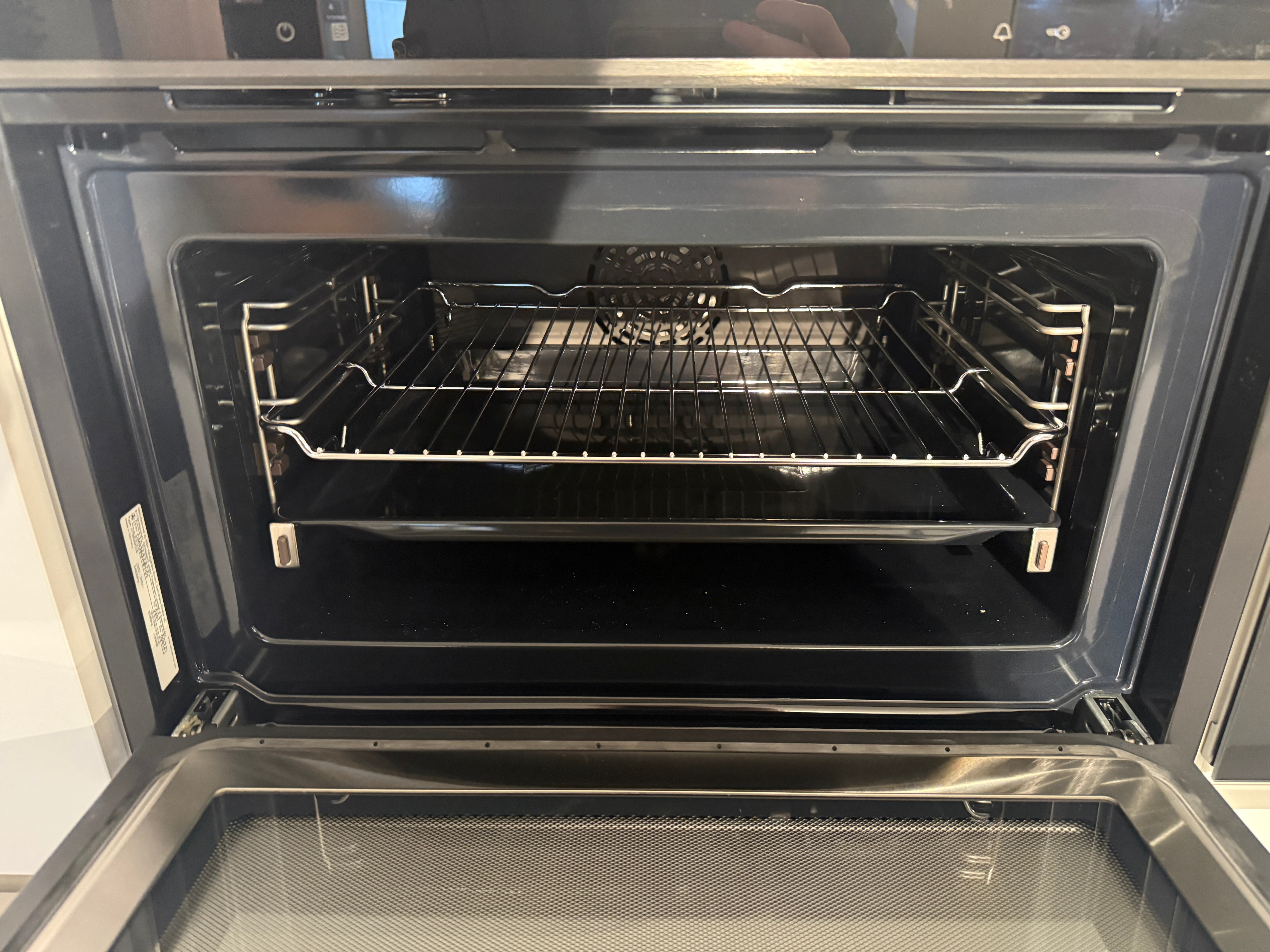 02588 - Hoogglans witte eilandkeuken