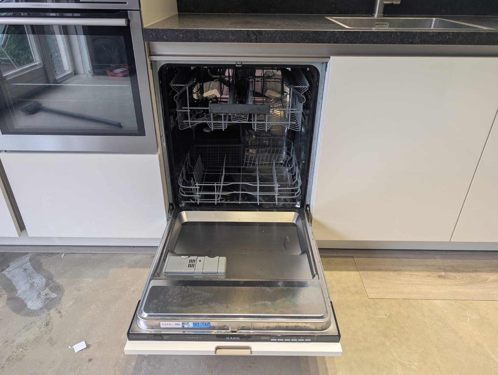 02294 - Witte Siematic hoekkeuken