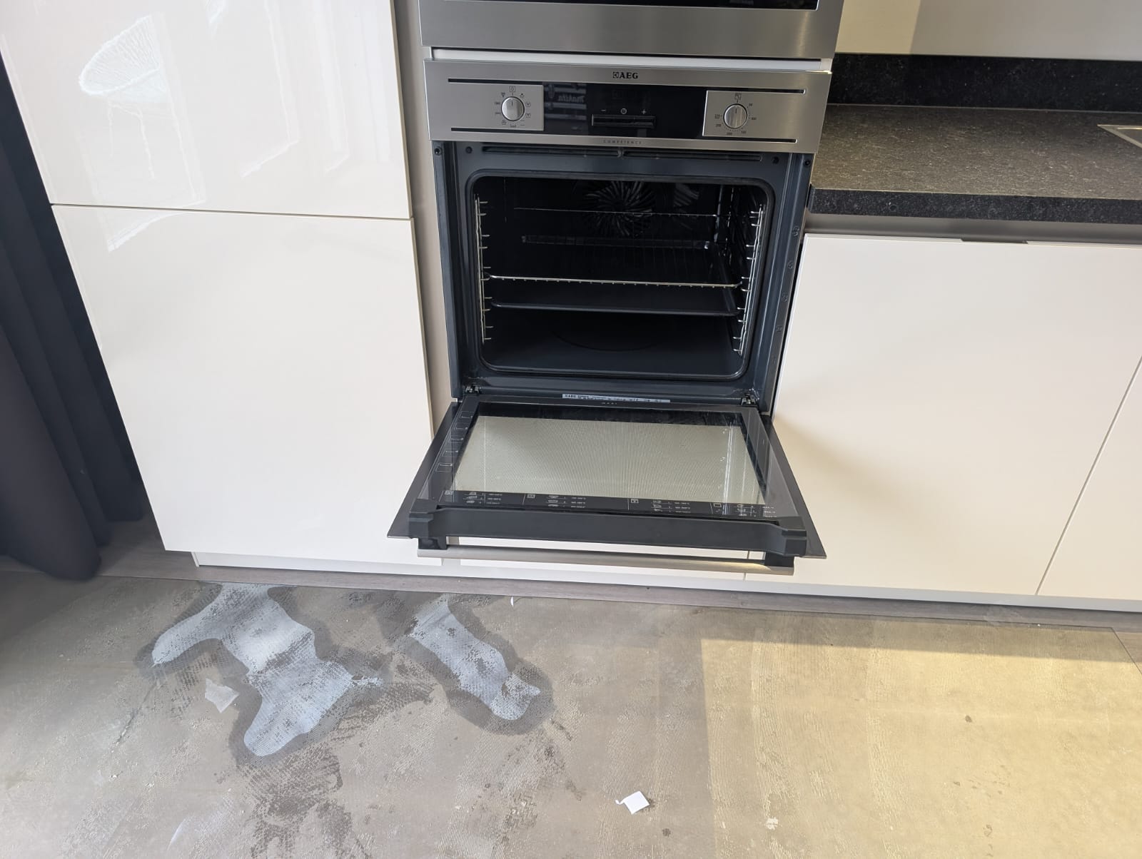02294 - Witte Siematic hoekkeuken