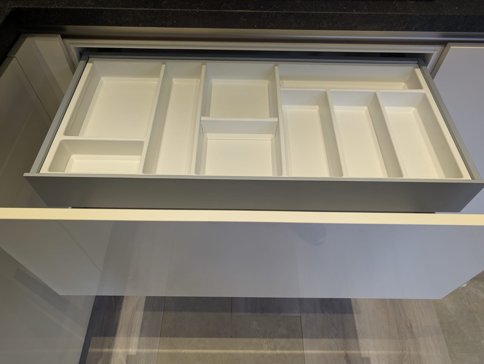 02294 - Witte Siematic hoekkeuken