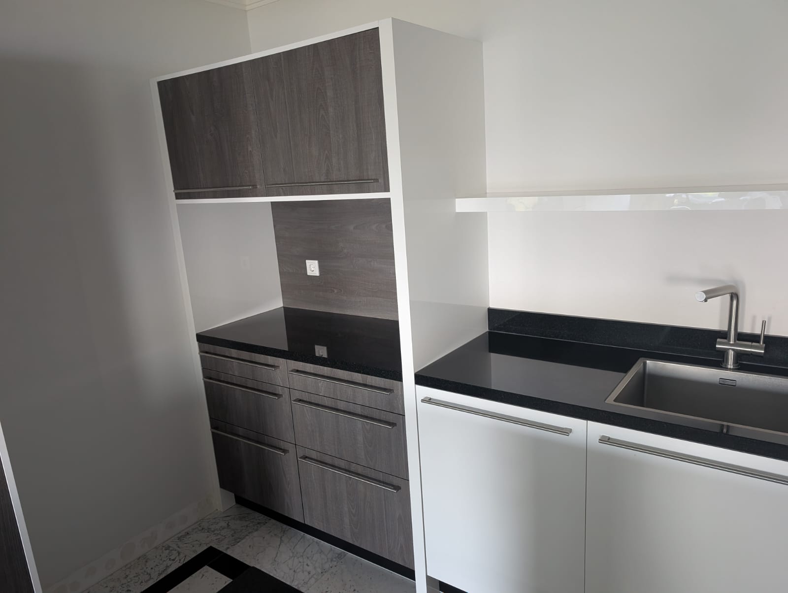 02098 - Moderne eilandkeuken