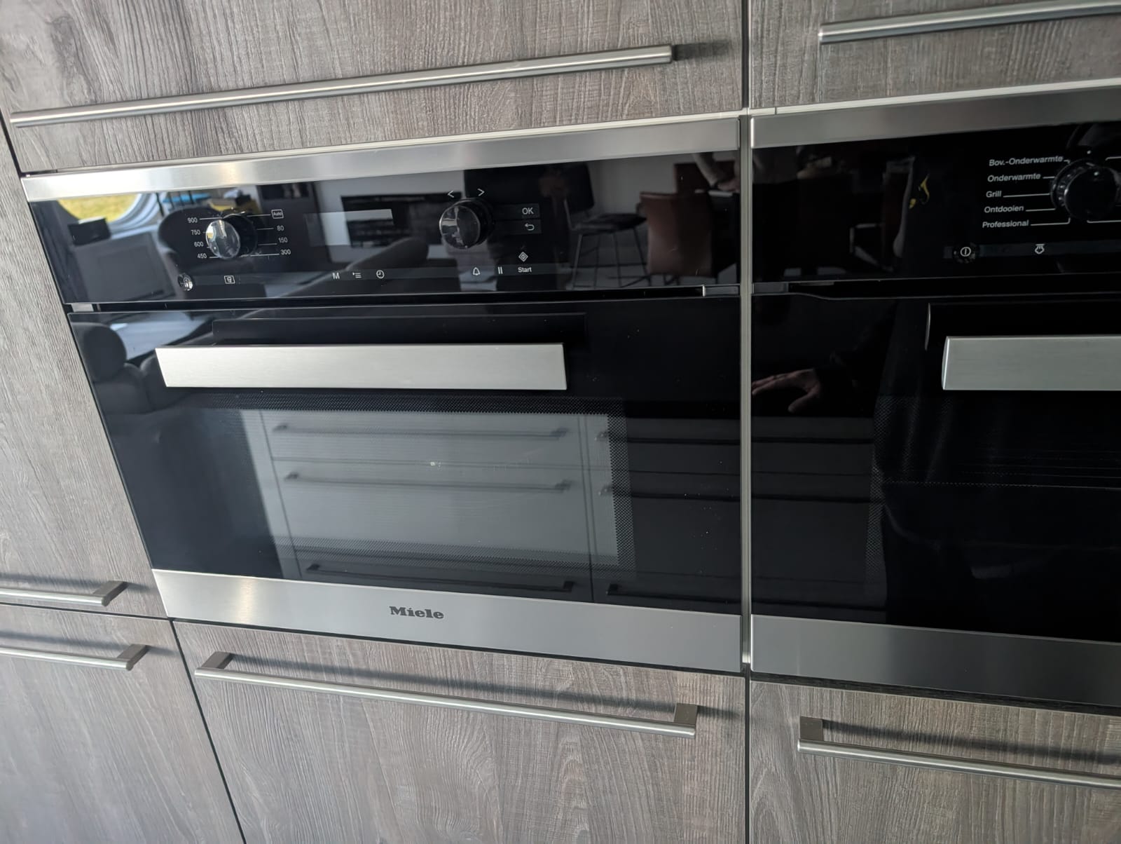 02098 - Moderne eilandkeuken