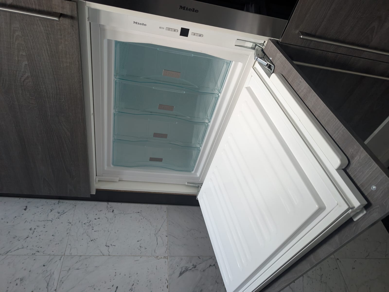 02098 - Moderne eilandkeuken