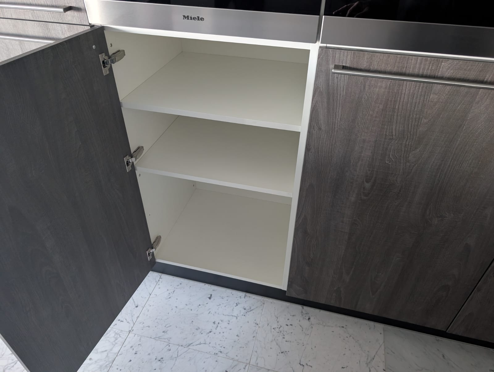 02098 - Moderne eilandkeuken
