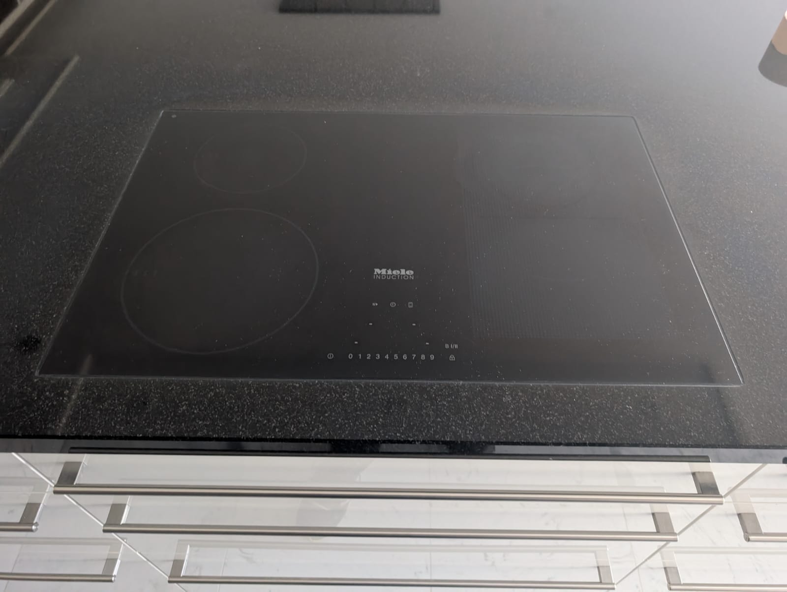 02098 - Moderne eilandkeuken