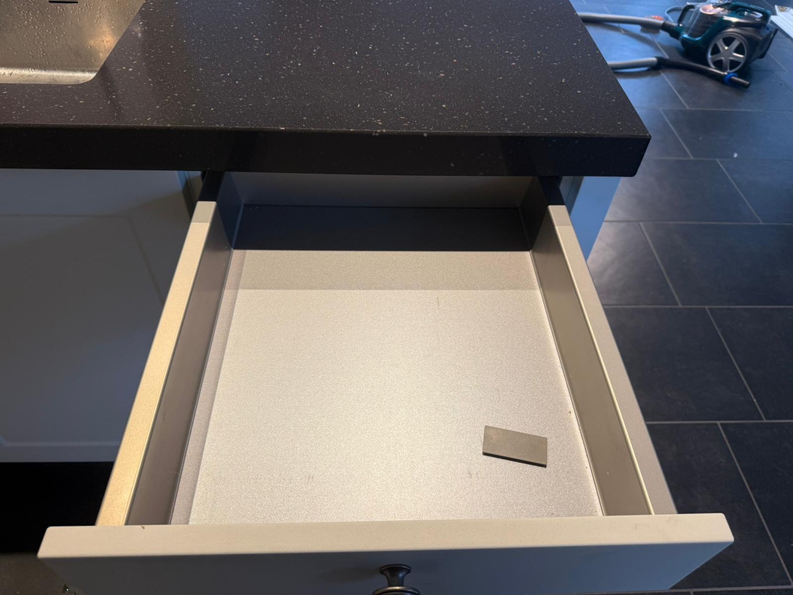 01915 - Witte landelijke eilandkeuken