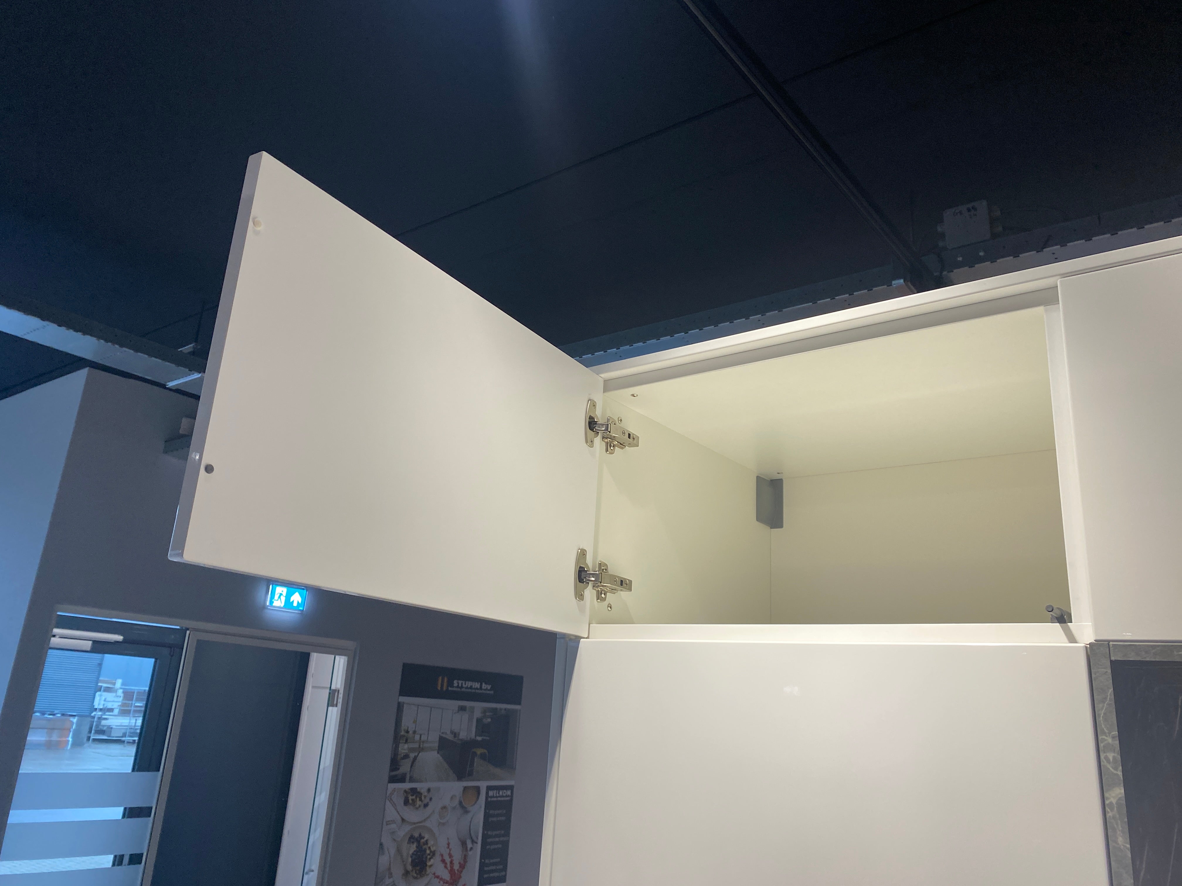 02642 - Moderne hoogglans lak alpine witte keuken