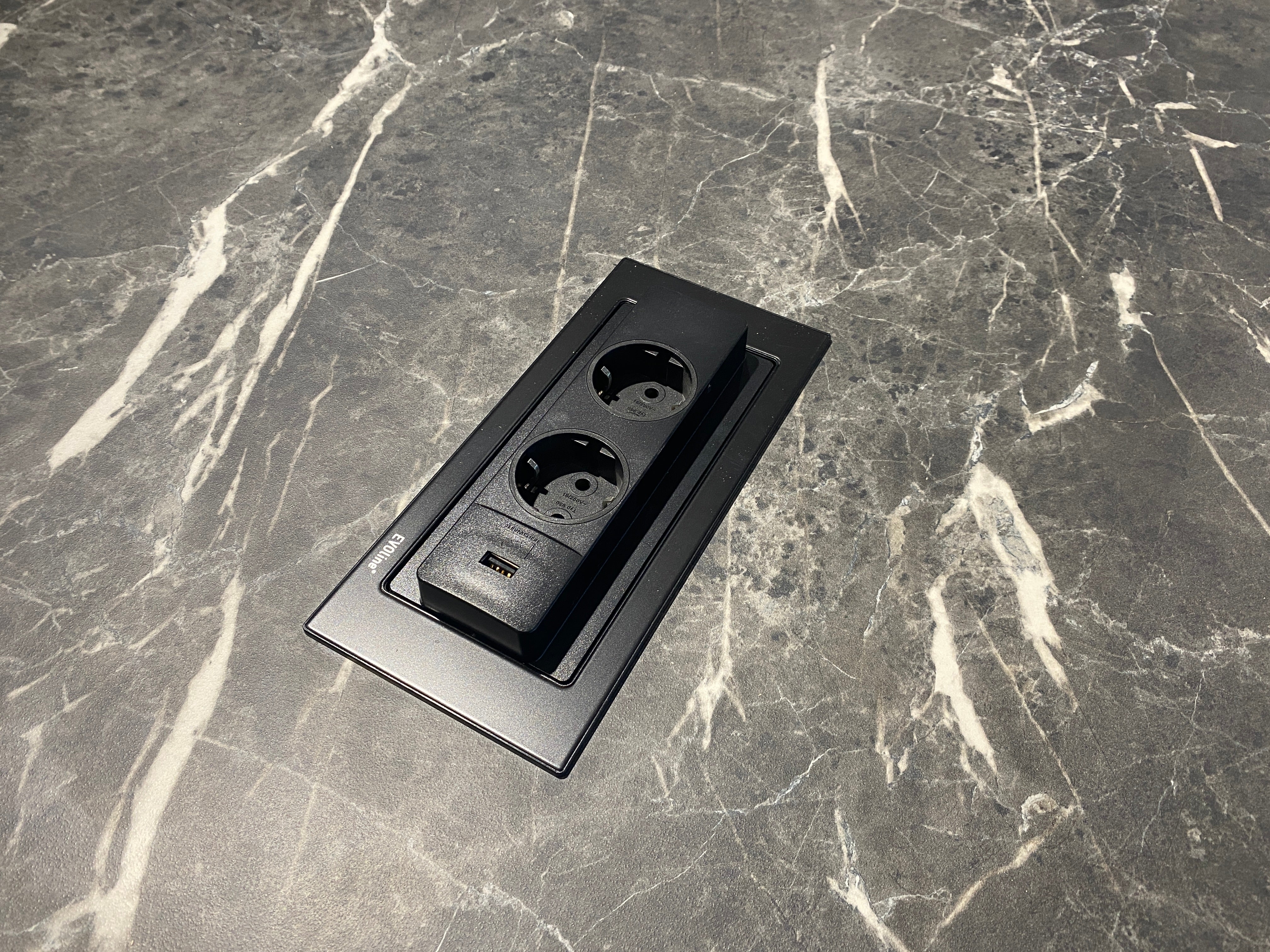 02642 - Moderne hoogglans lak alpine witte keuken