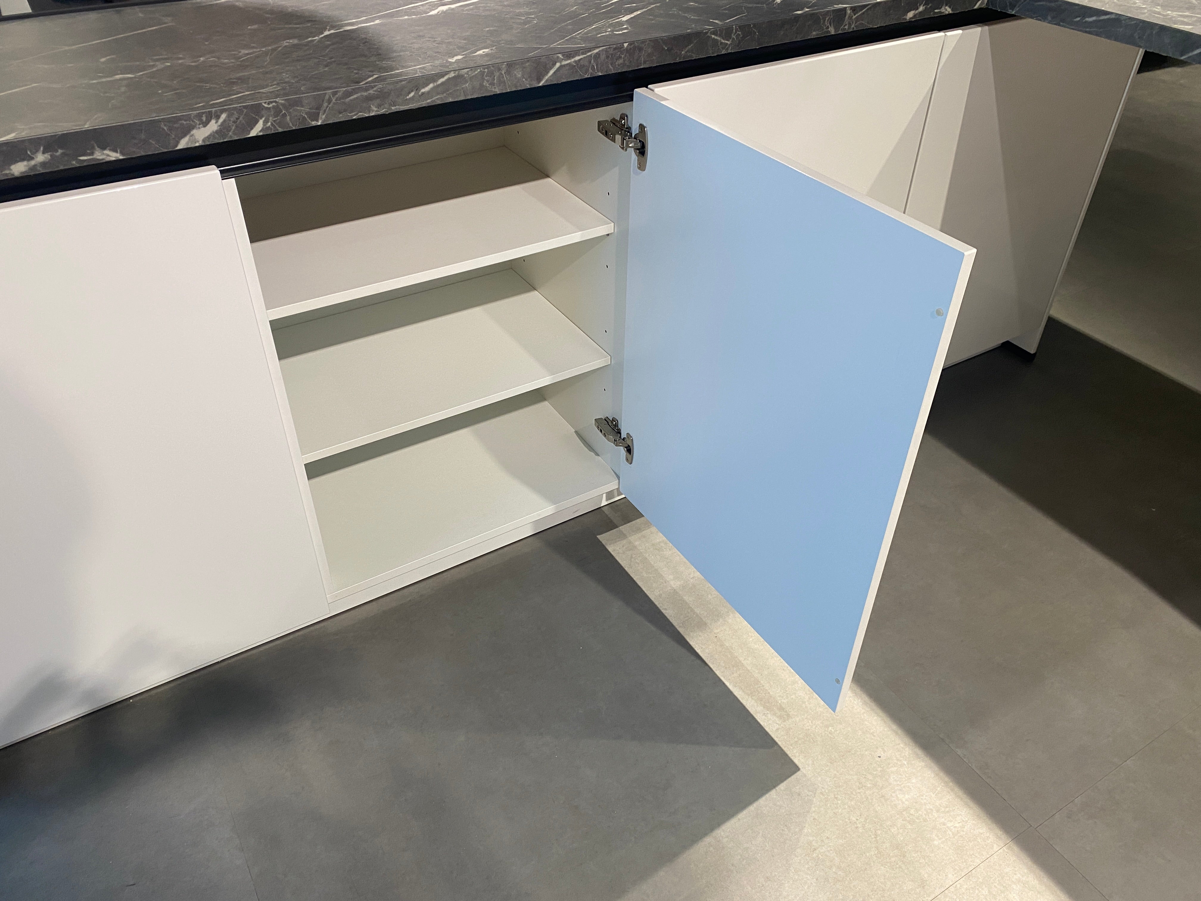 02642 - Moderne hoogglans lak alpine witte keuken