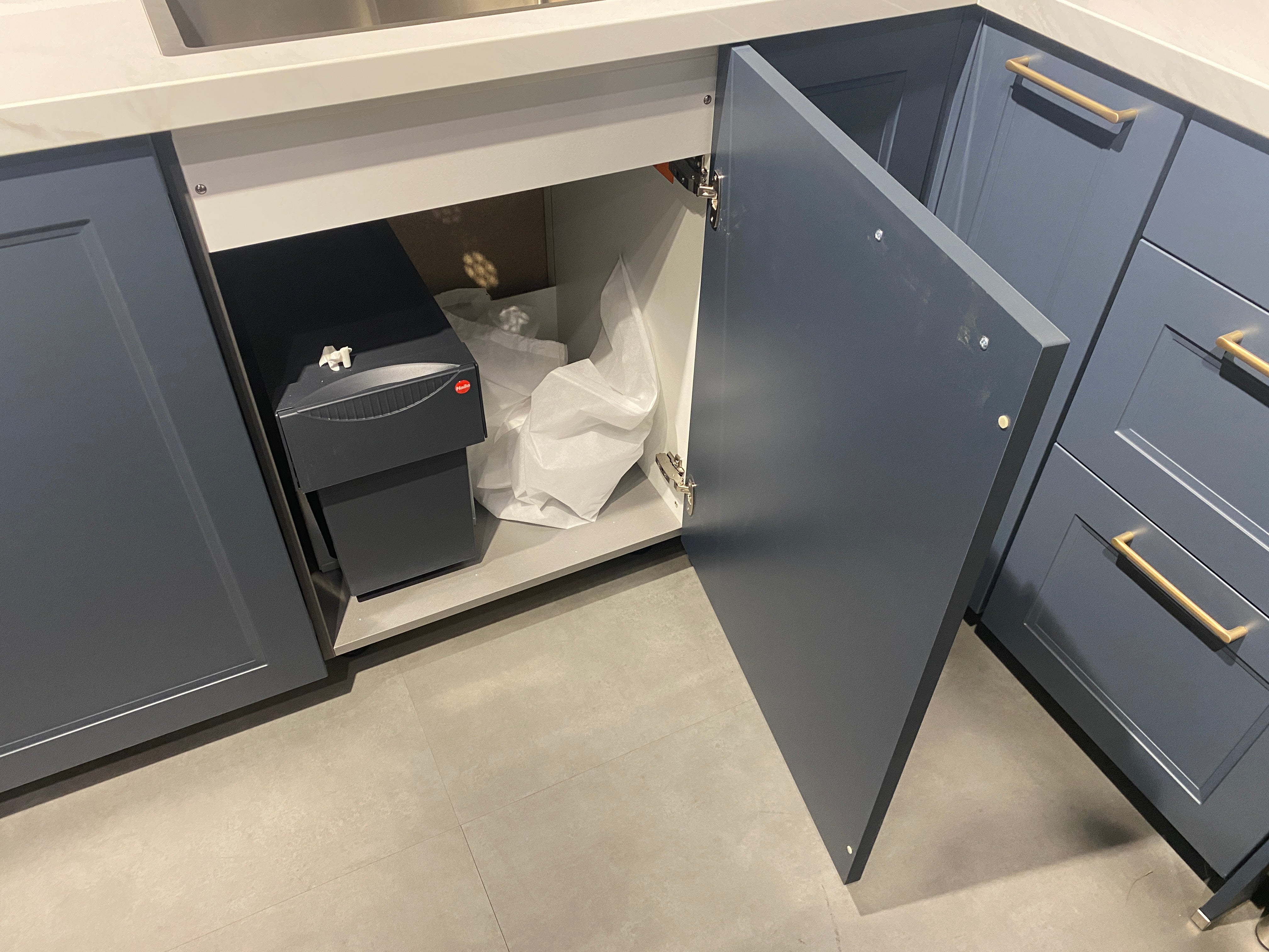 02644 - Blauw klassieke hoekkeuken