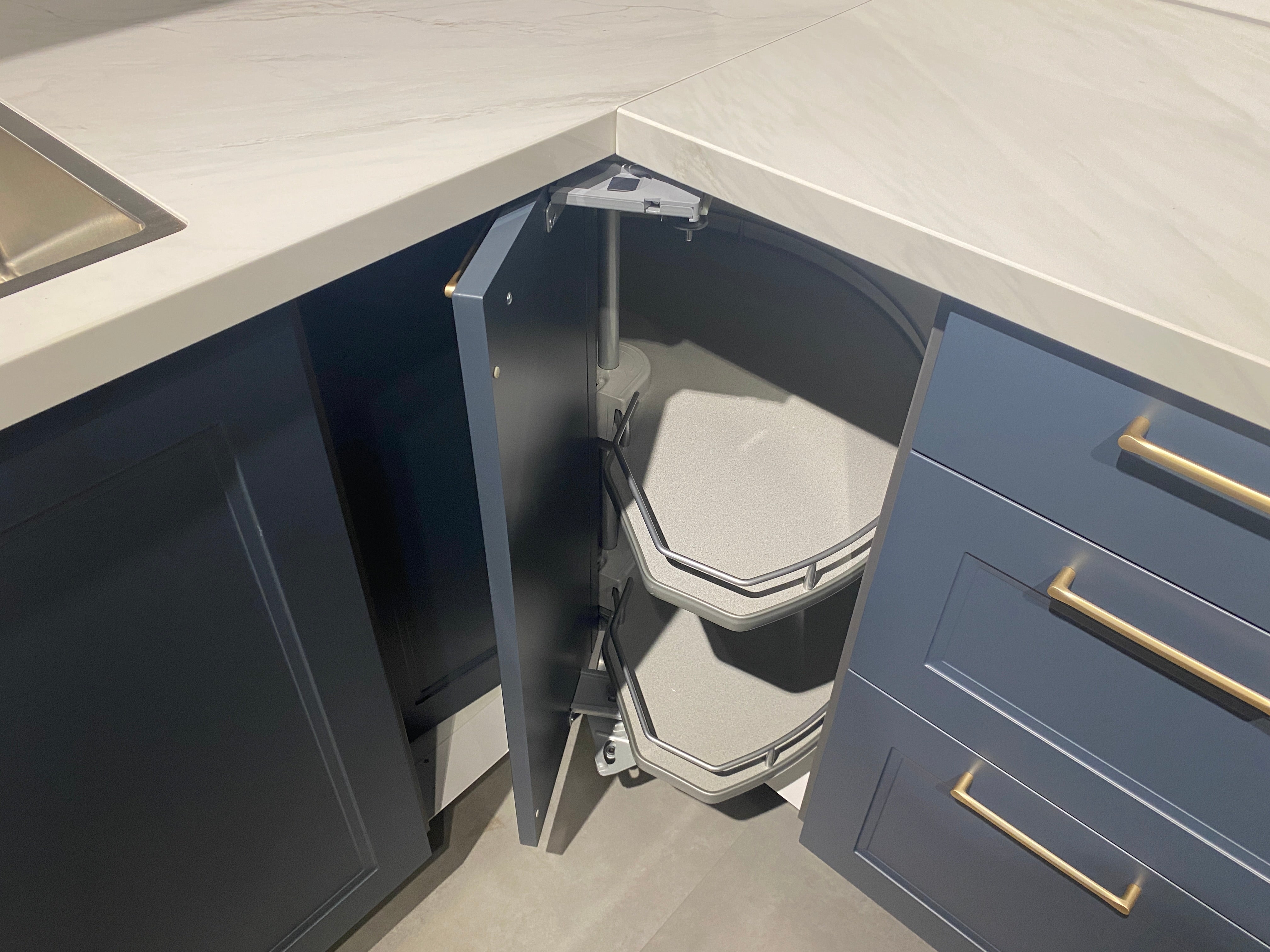 02644 - Blauw klassieke hoekkeuken