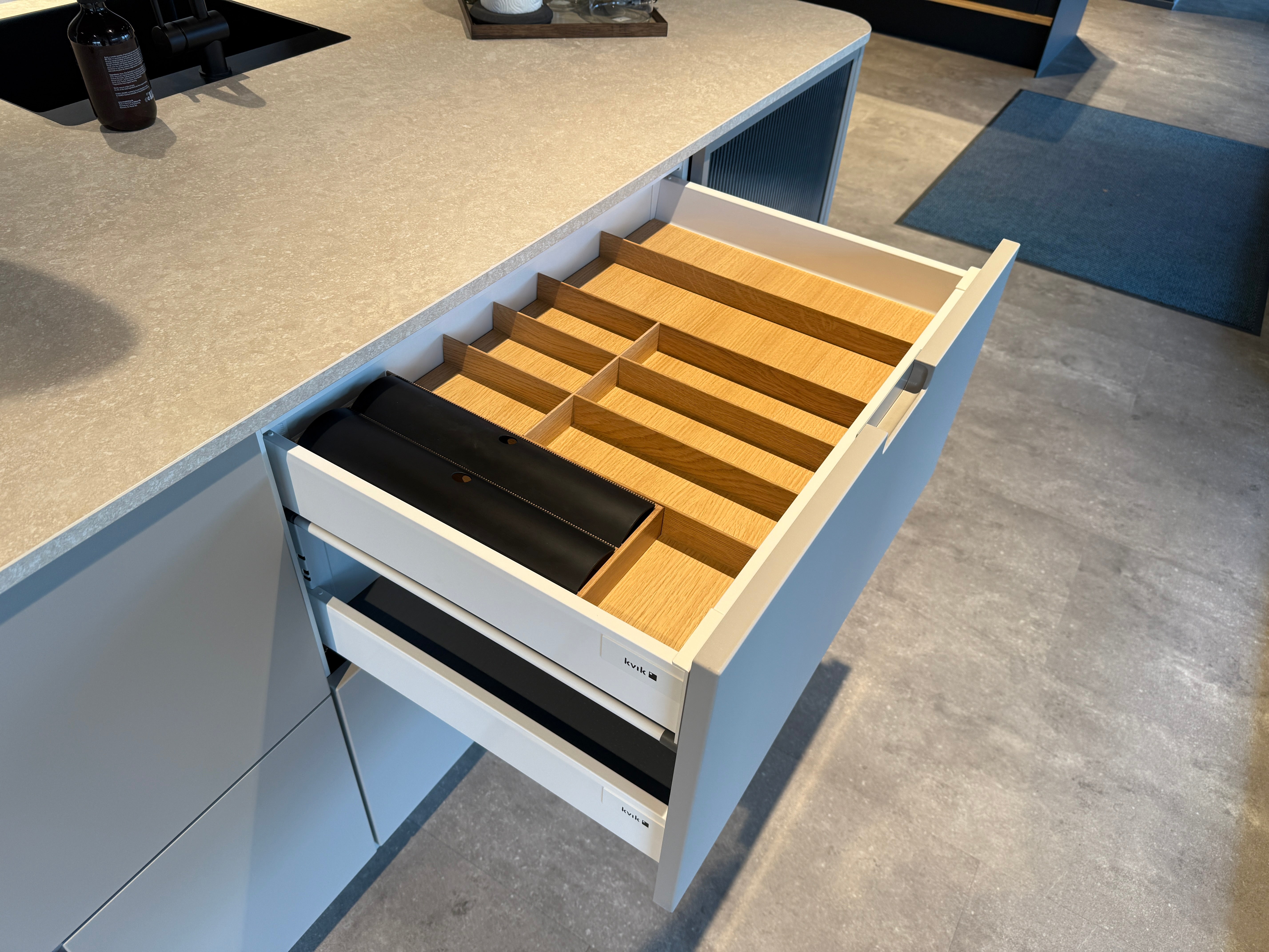 02760 - Beige Kvik eilandkeuken