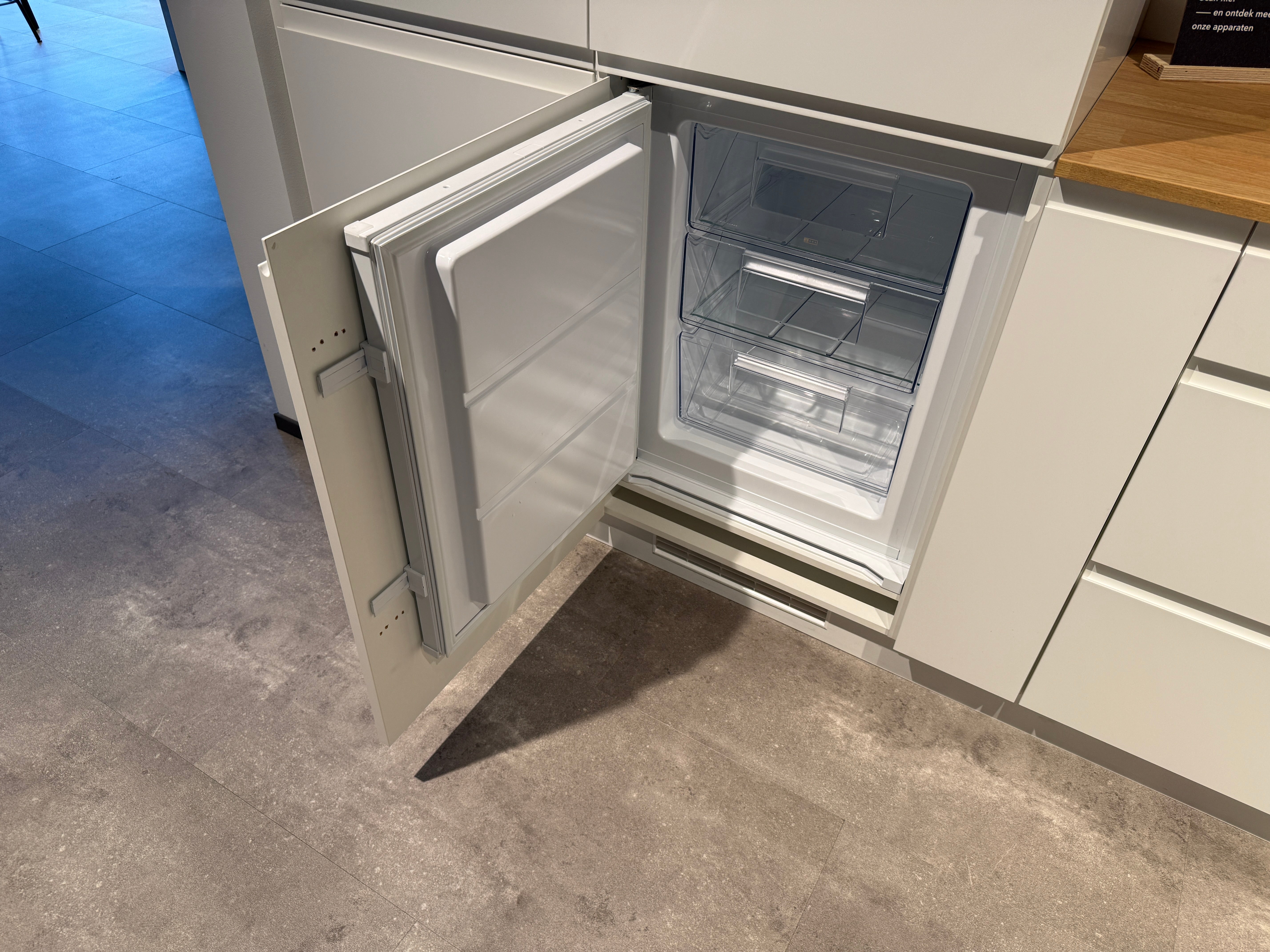 02770 - Kvik Linearis schiereiland keuken