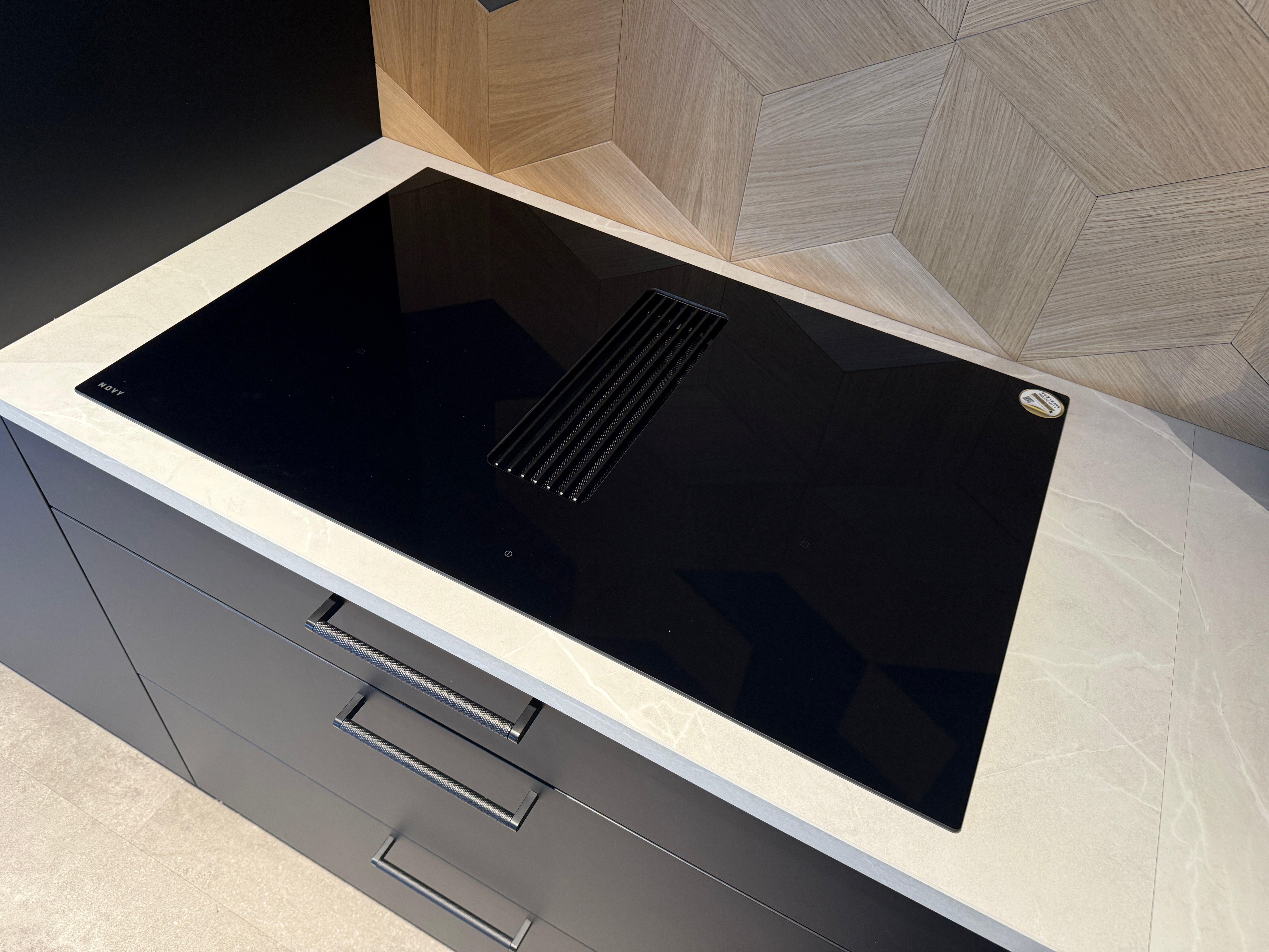 02774 - Moderne schiereiland keuken