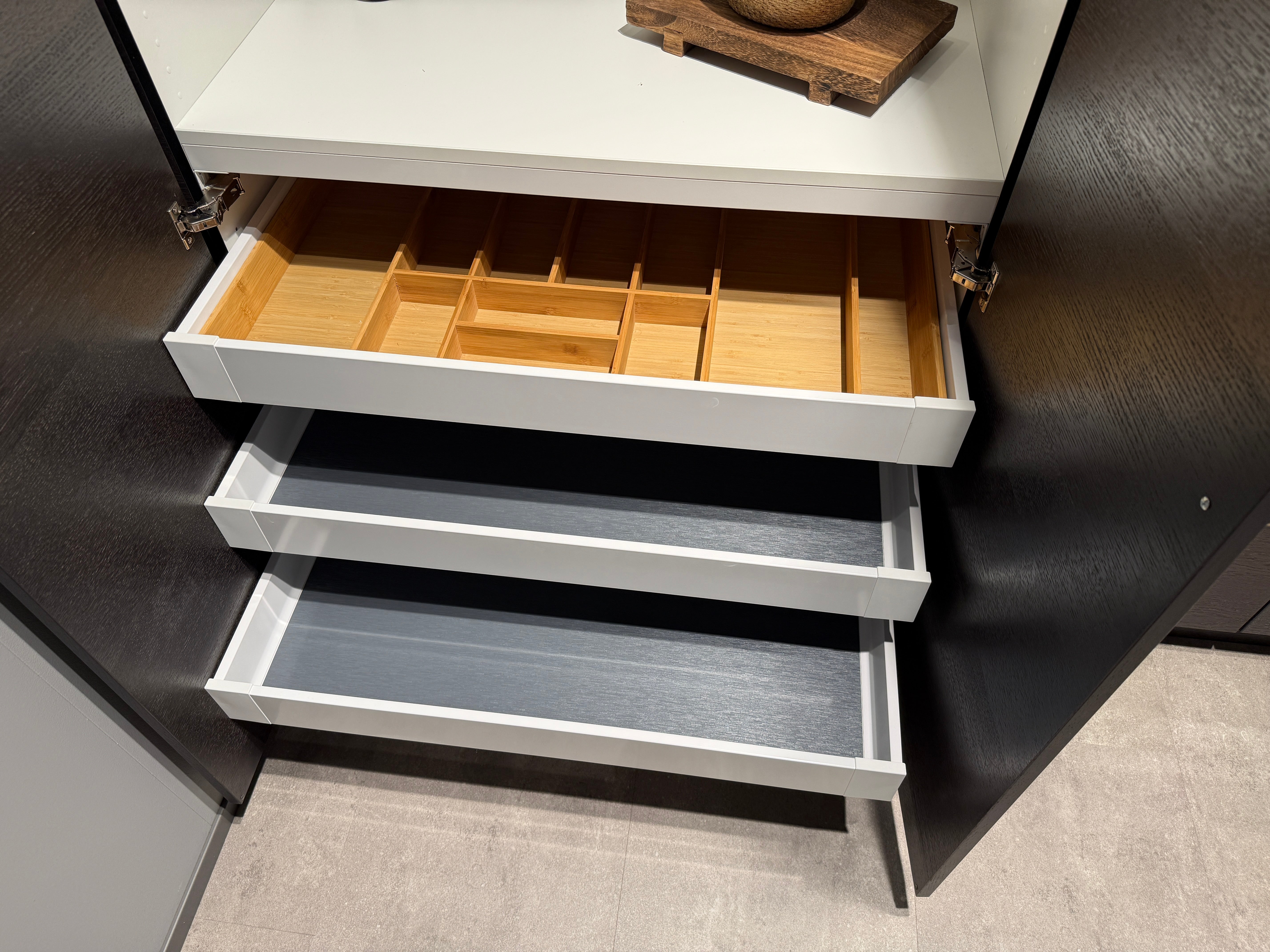 02768 - Moderne schiereiland keuken