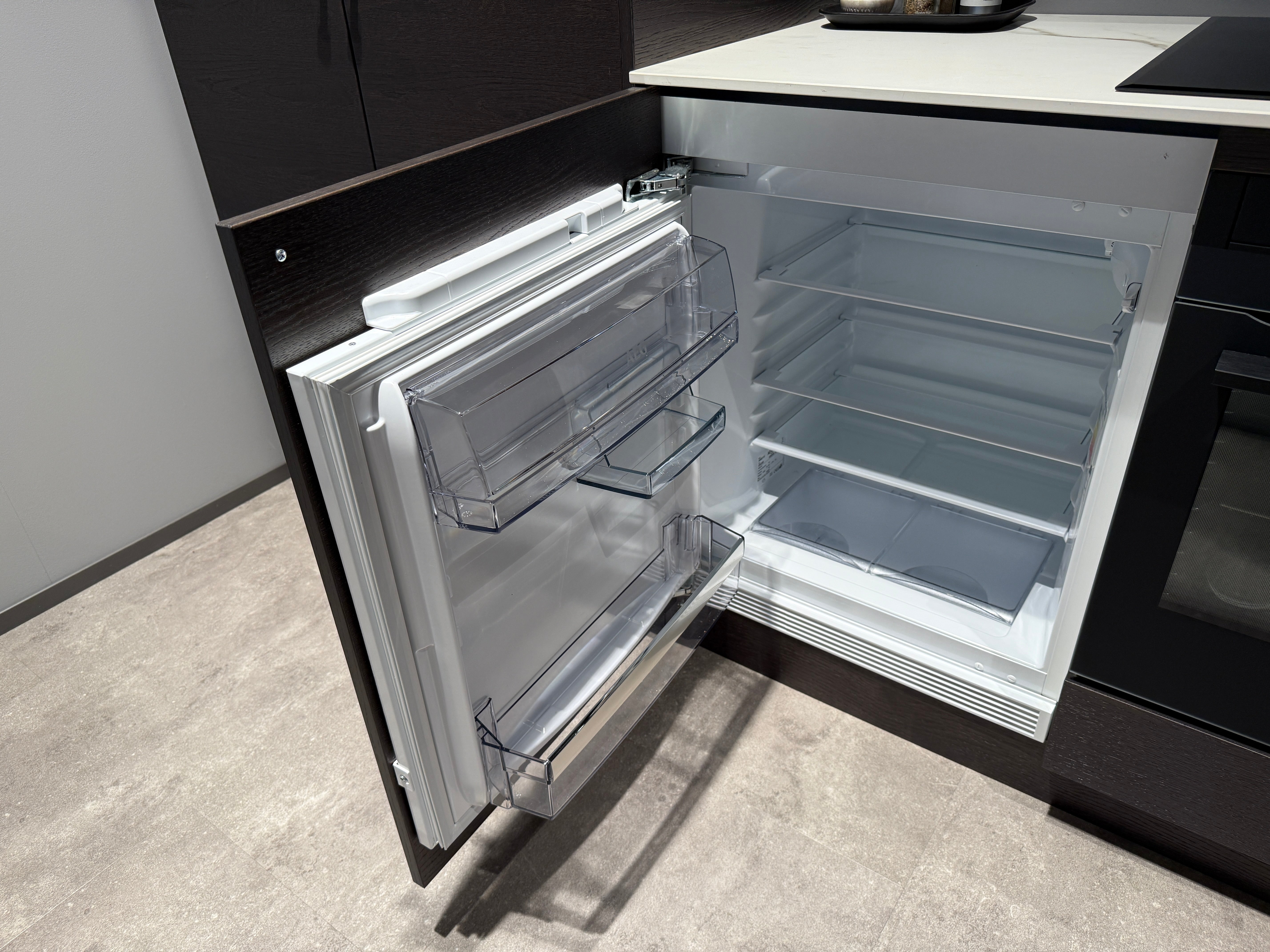 02768 - Moderne schiereiland keuken