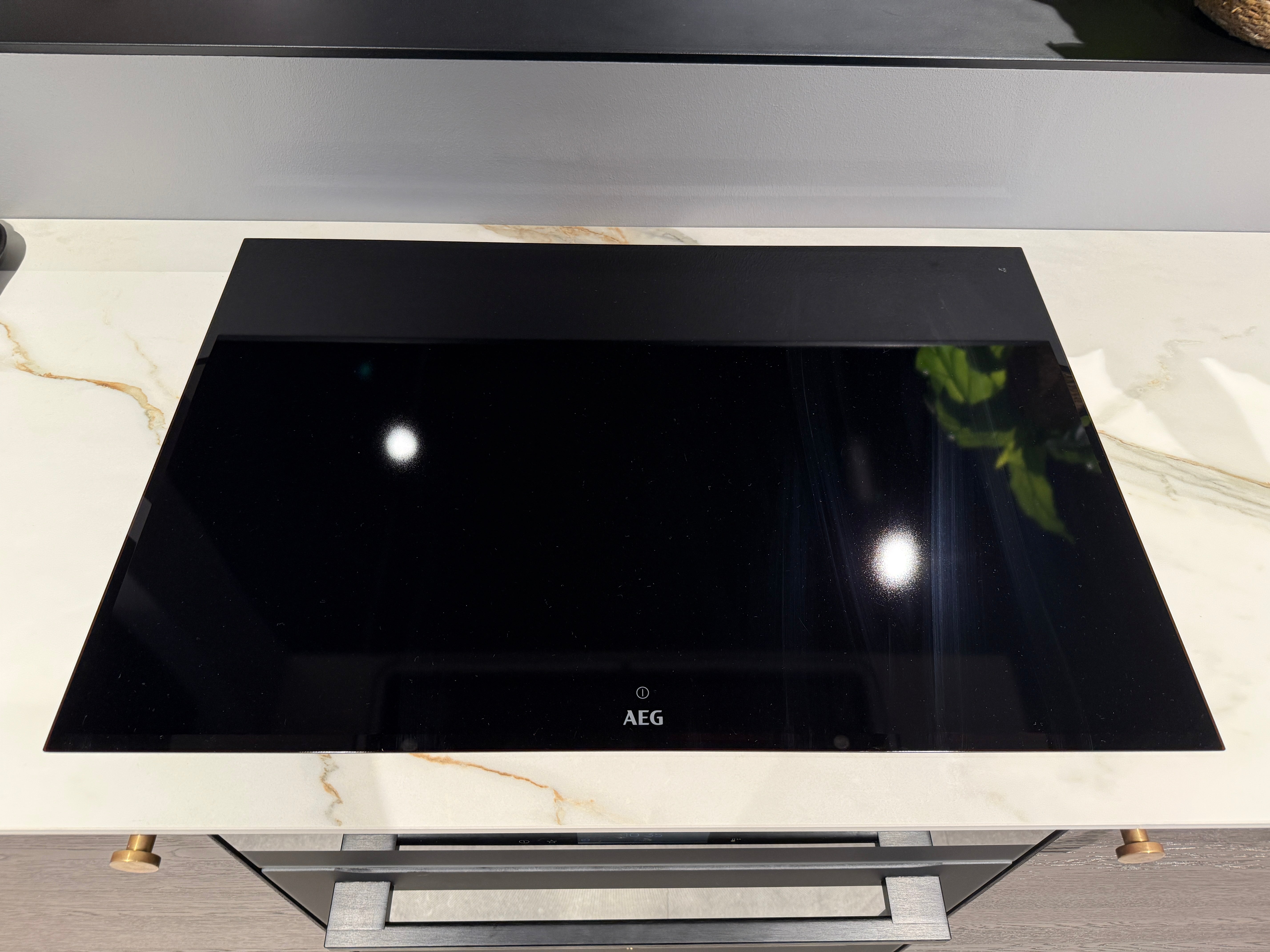 02768 - Moderne schiereiland keuken