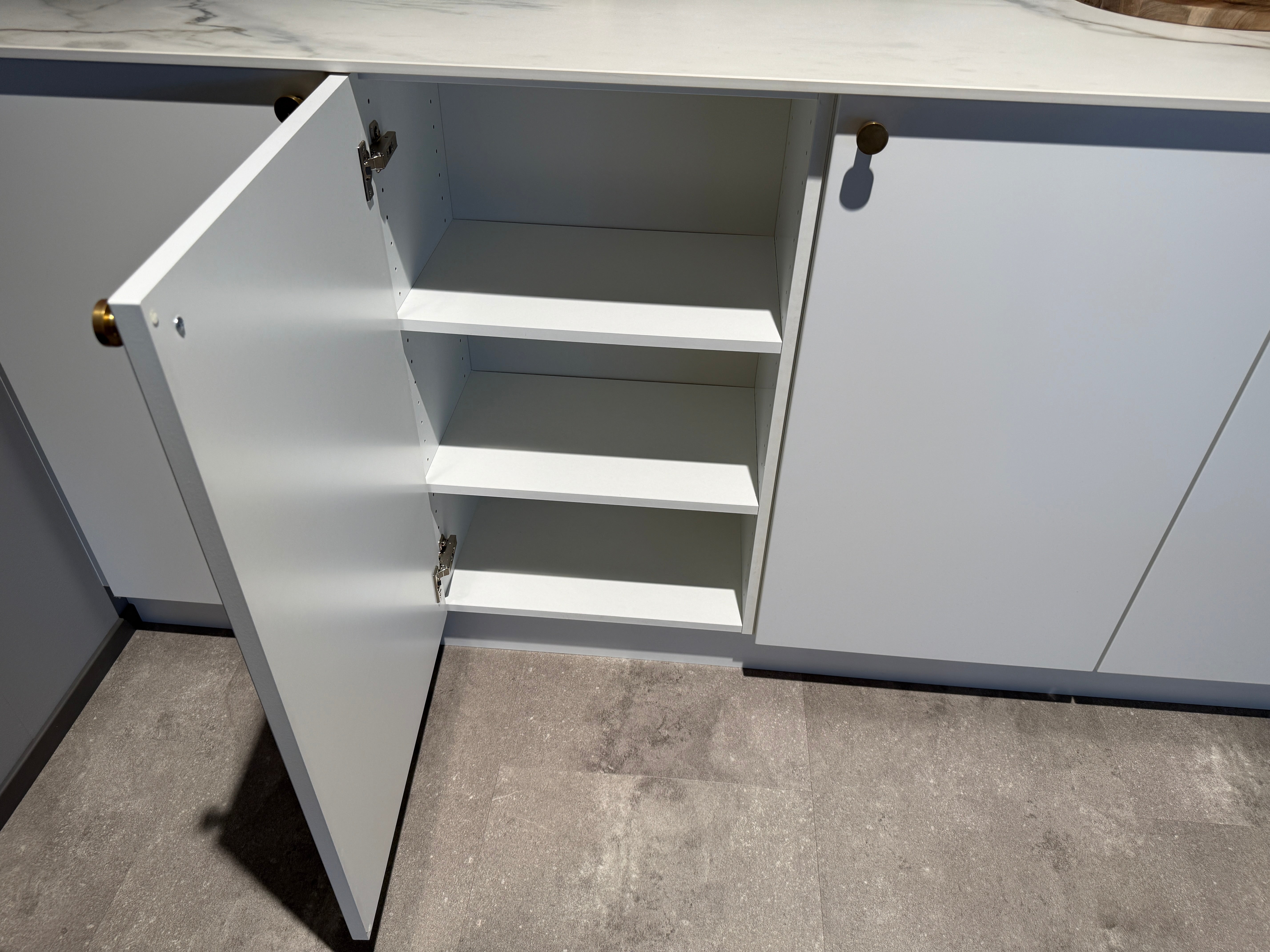 02768 - Moderne schiereiland keuken