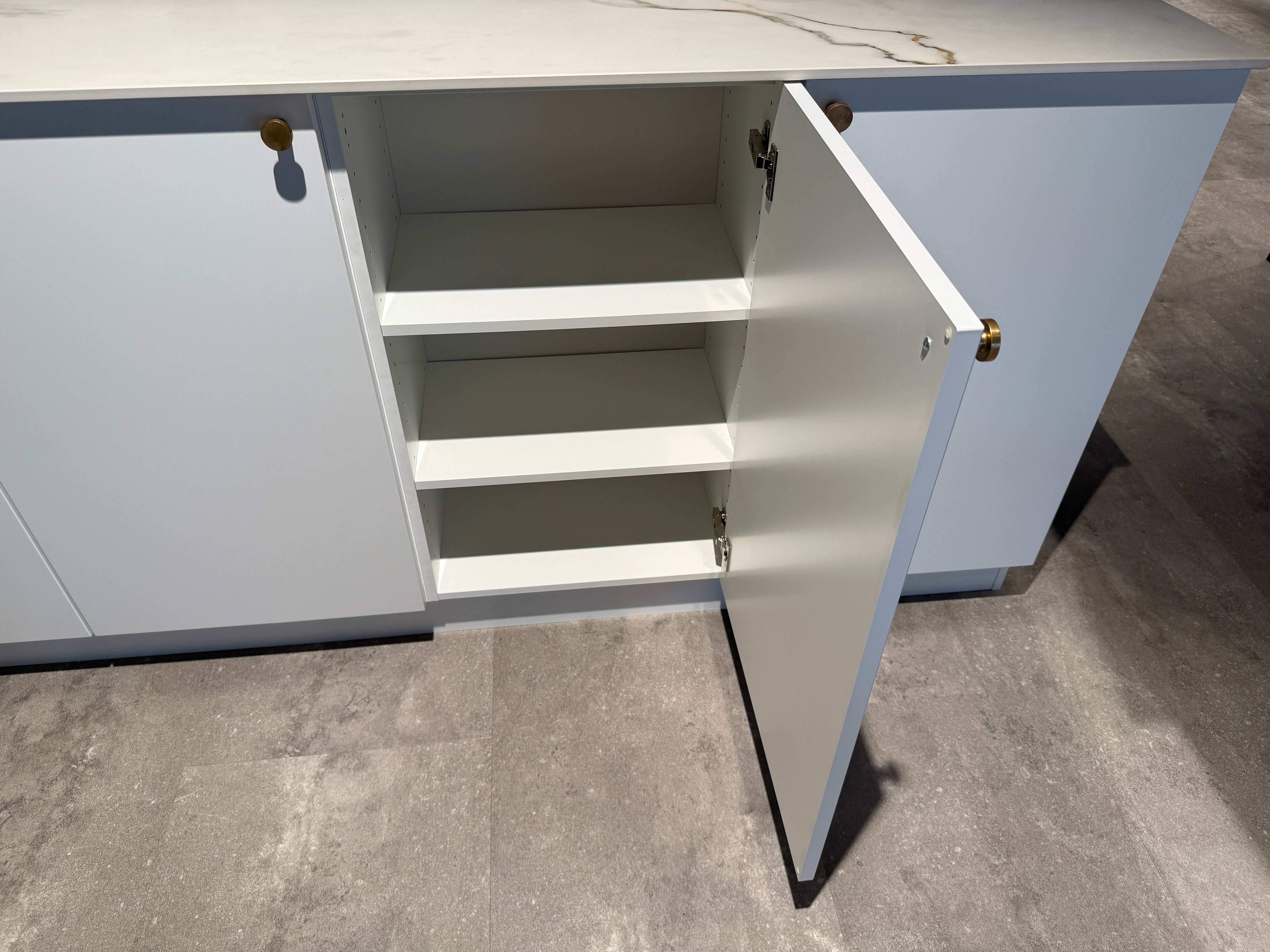 02768 - Moderne schiereiland keuken