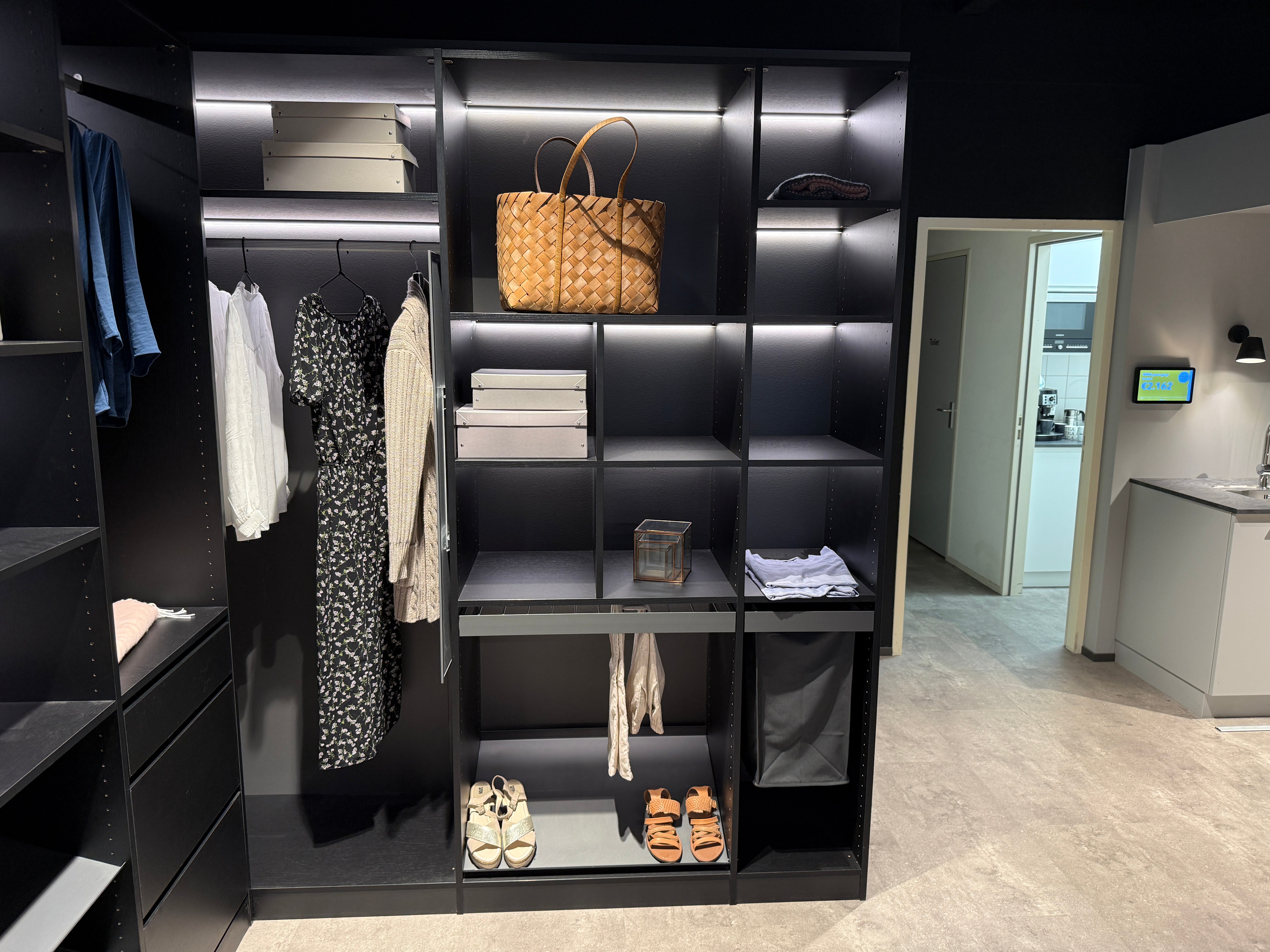 KVN2 - Kvik Garderobekast