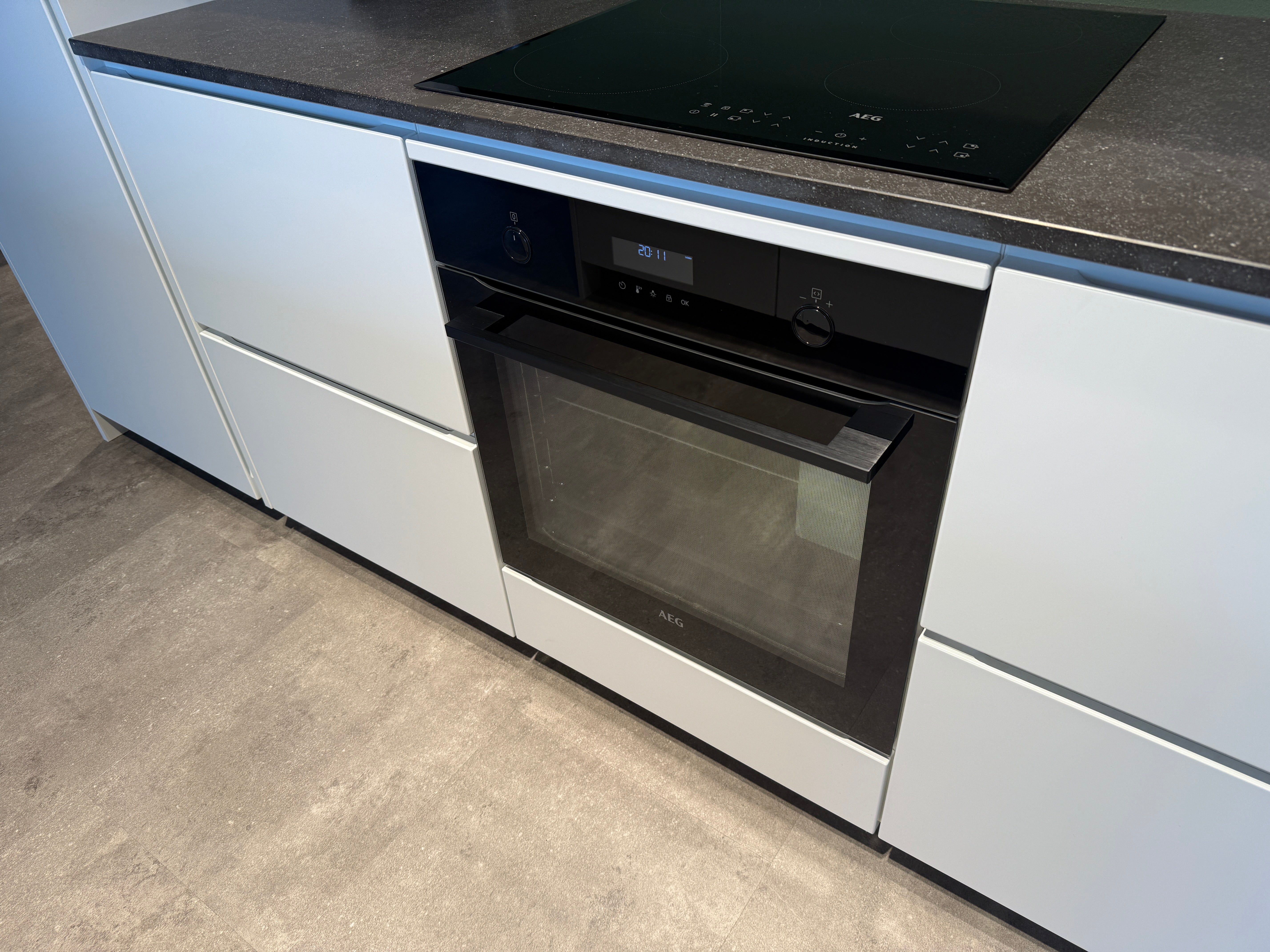 02776 - Mano white Kvik eilandkeuken