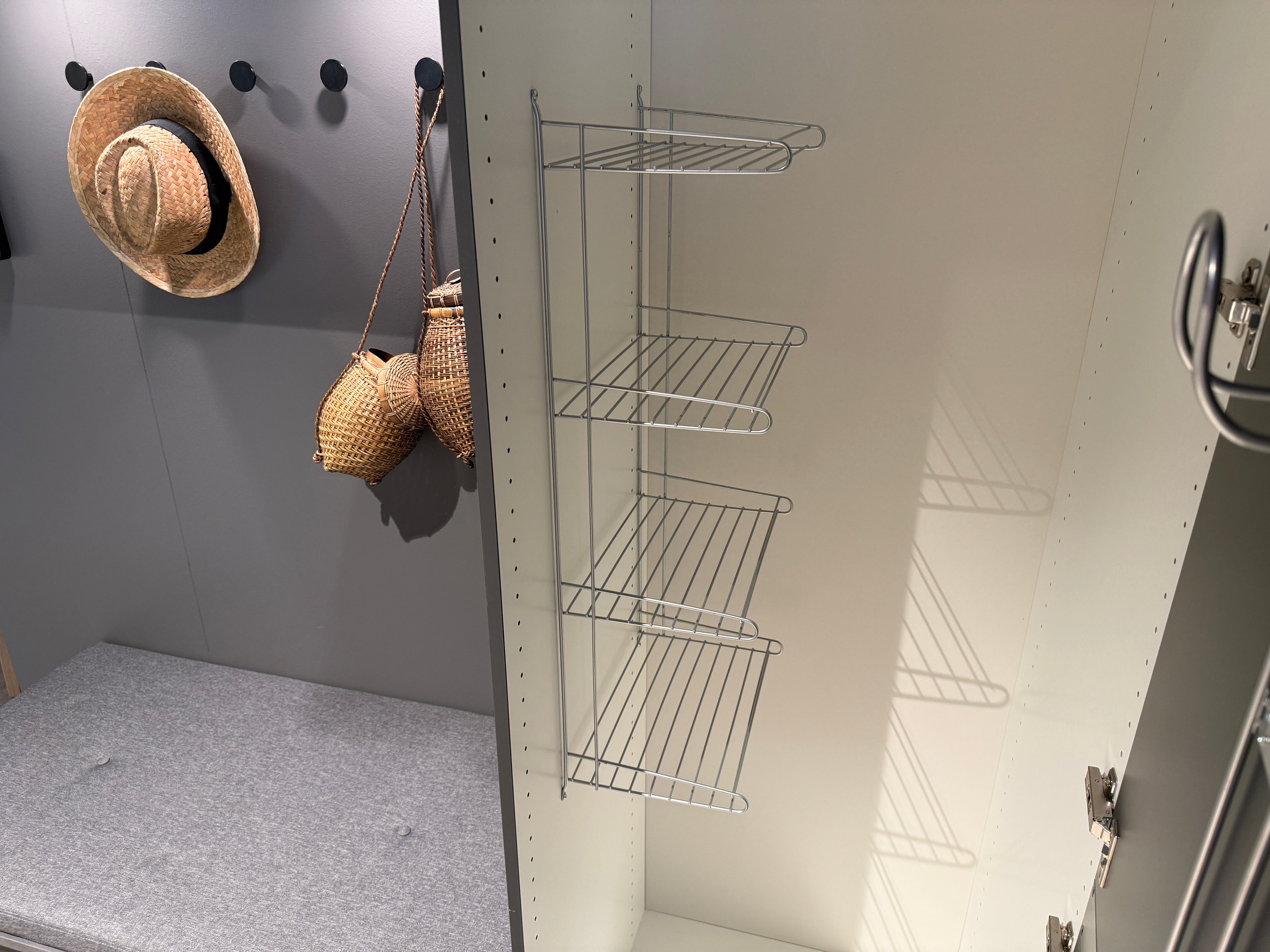 KVN3 - Kvik halmeubel