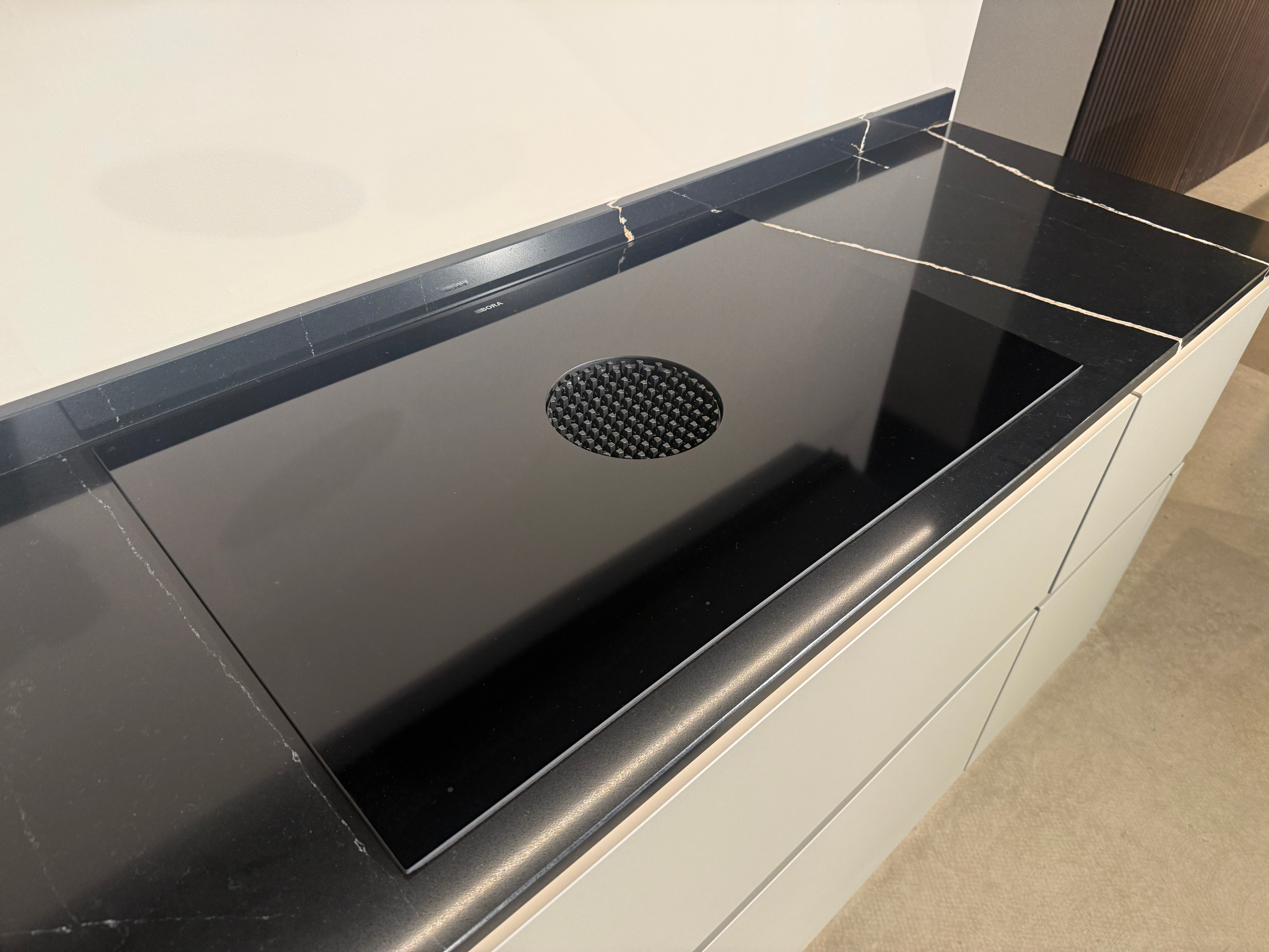 03058 - Grijze eilandkeuken