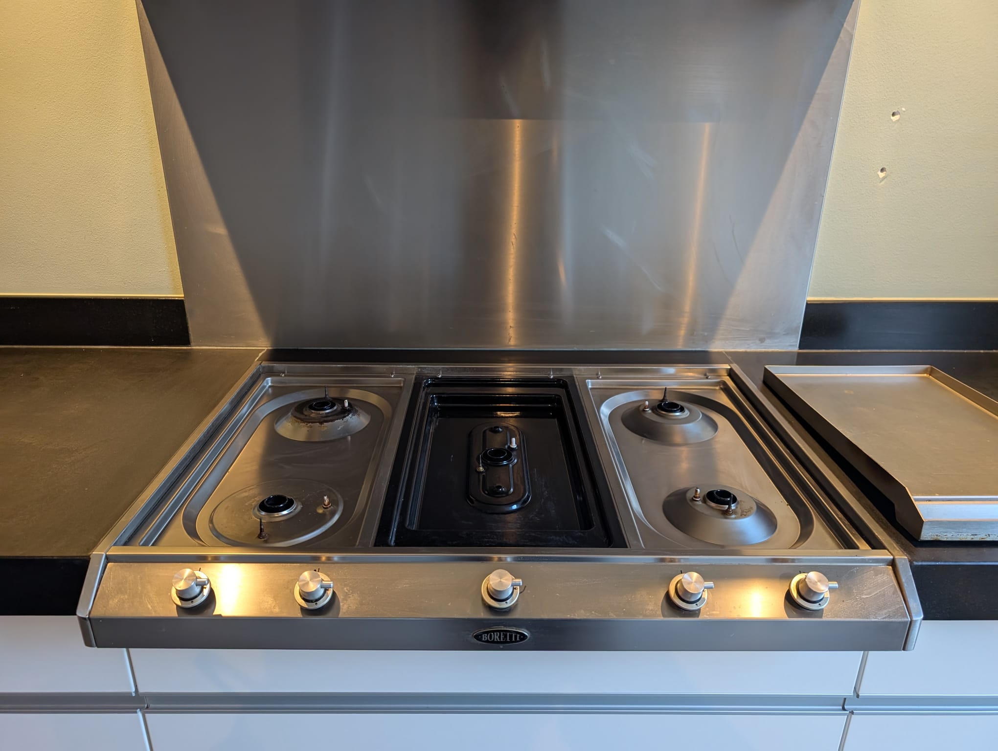 02850 - Witte parallel keuken