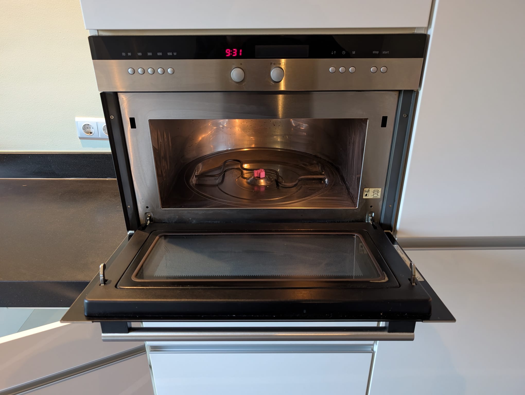 02850 - Witte parallel keuken