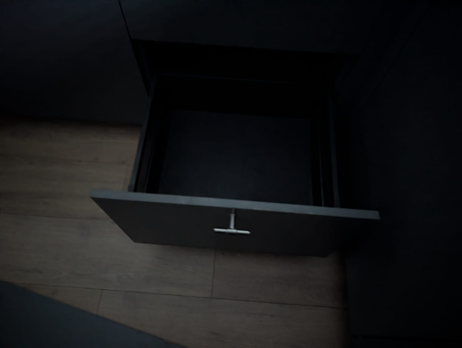 03124 - Grijze schiereiland keuken